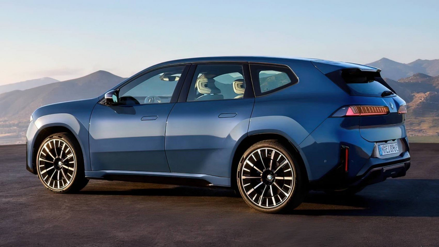 2026 BMW iX3 sylwetka