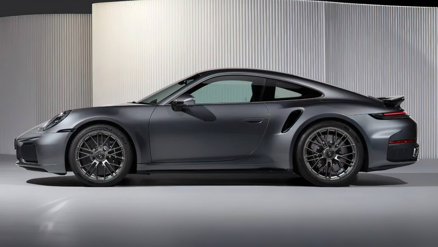 2026 Porsche 911 Turbo S linia