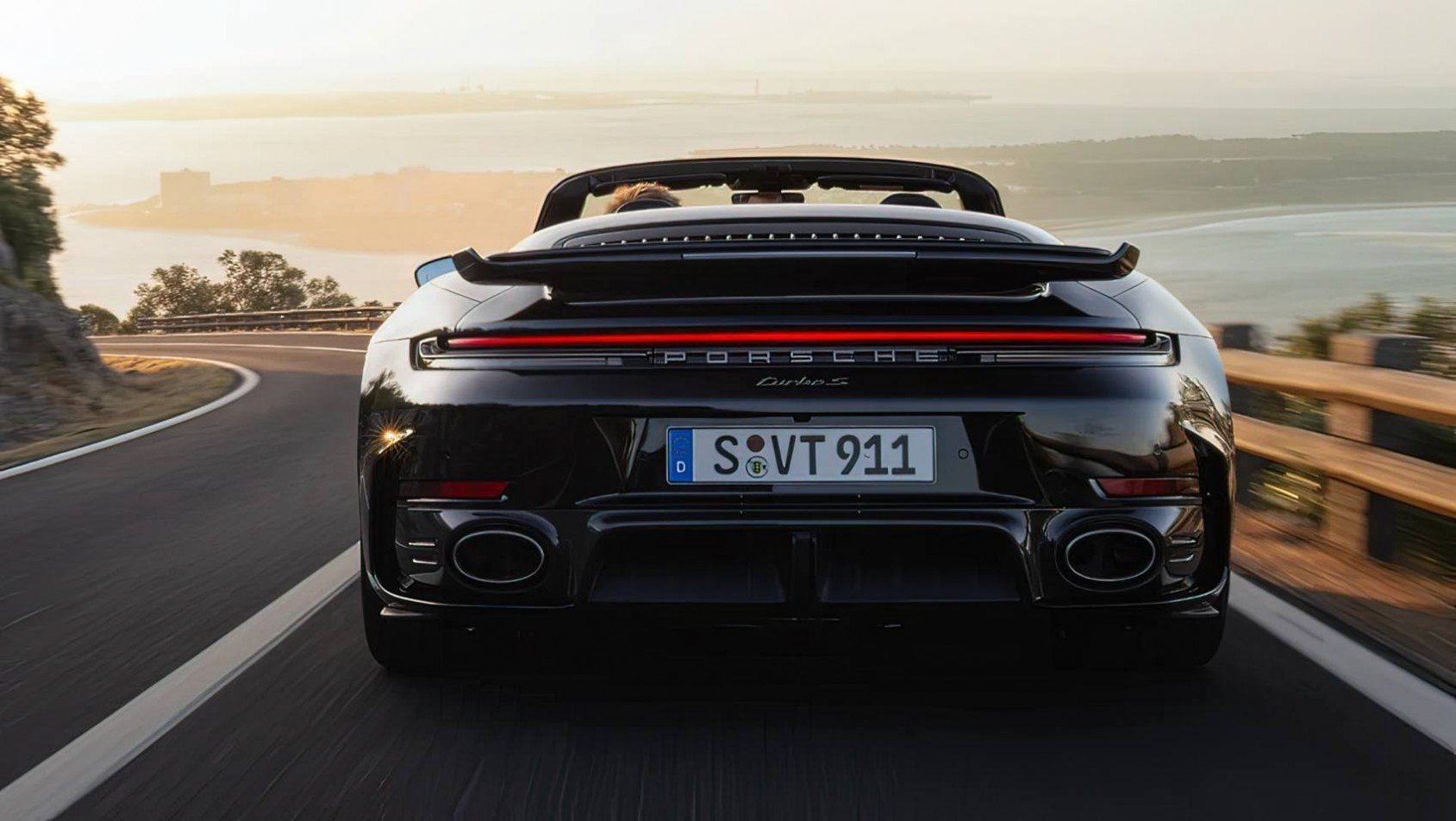 2026 Porsche 911 Turbo S Cabriolet cena