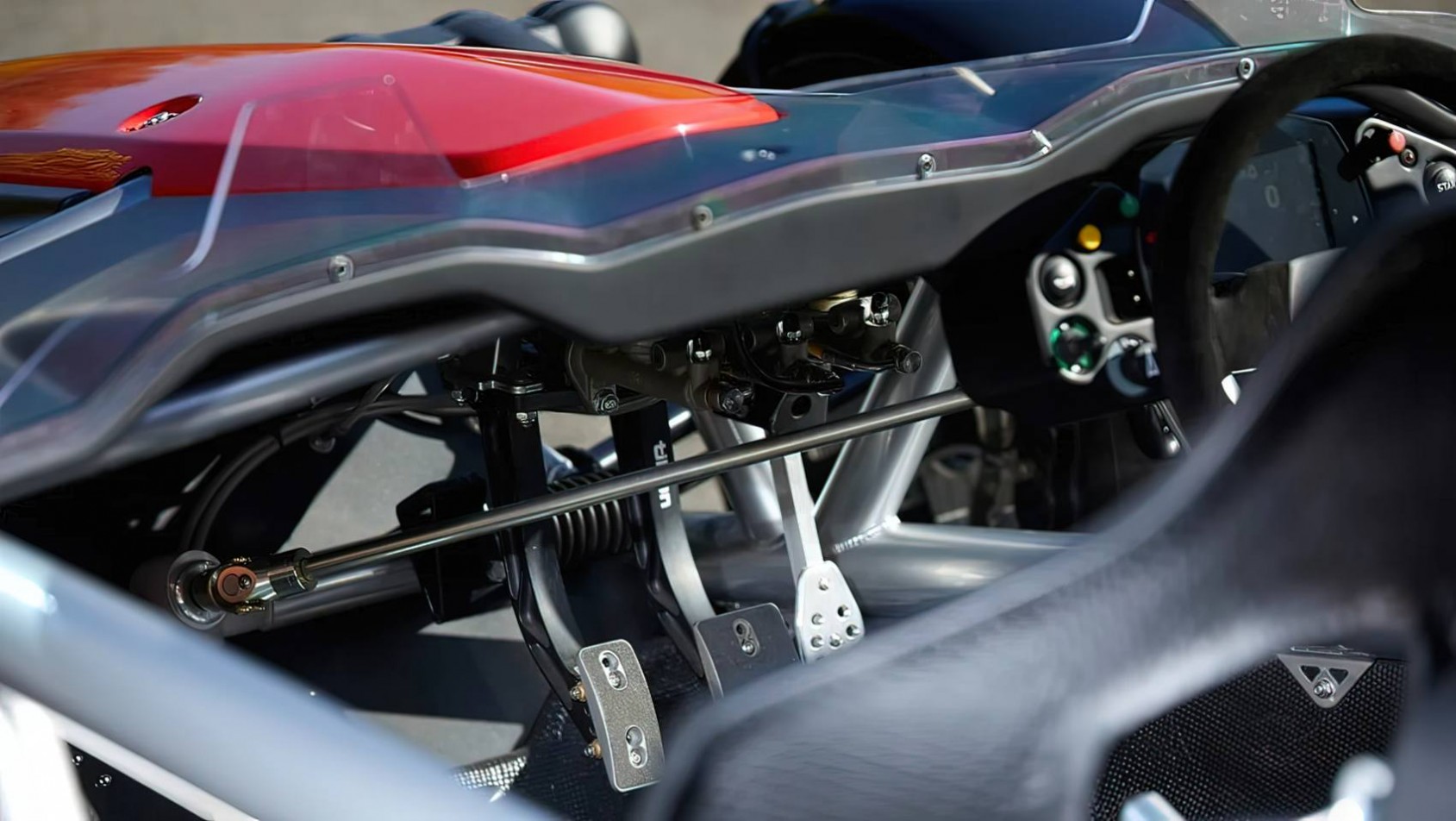 Ariel Atom 4 mechanika