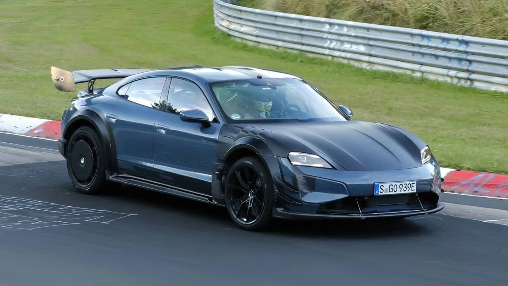 Porsche Taycan Turbo GT4 RS prototyp