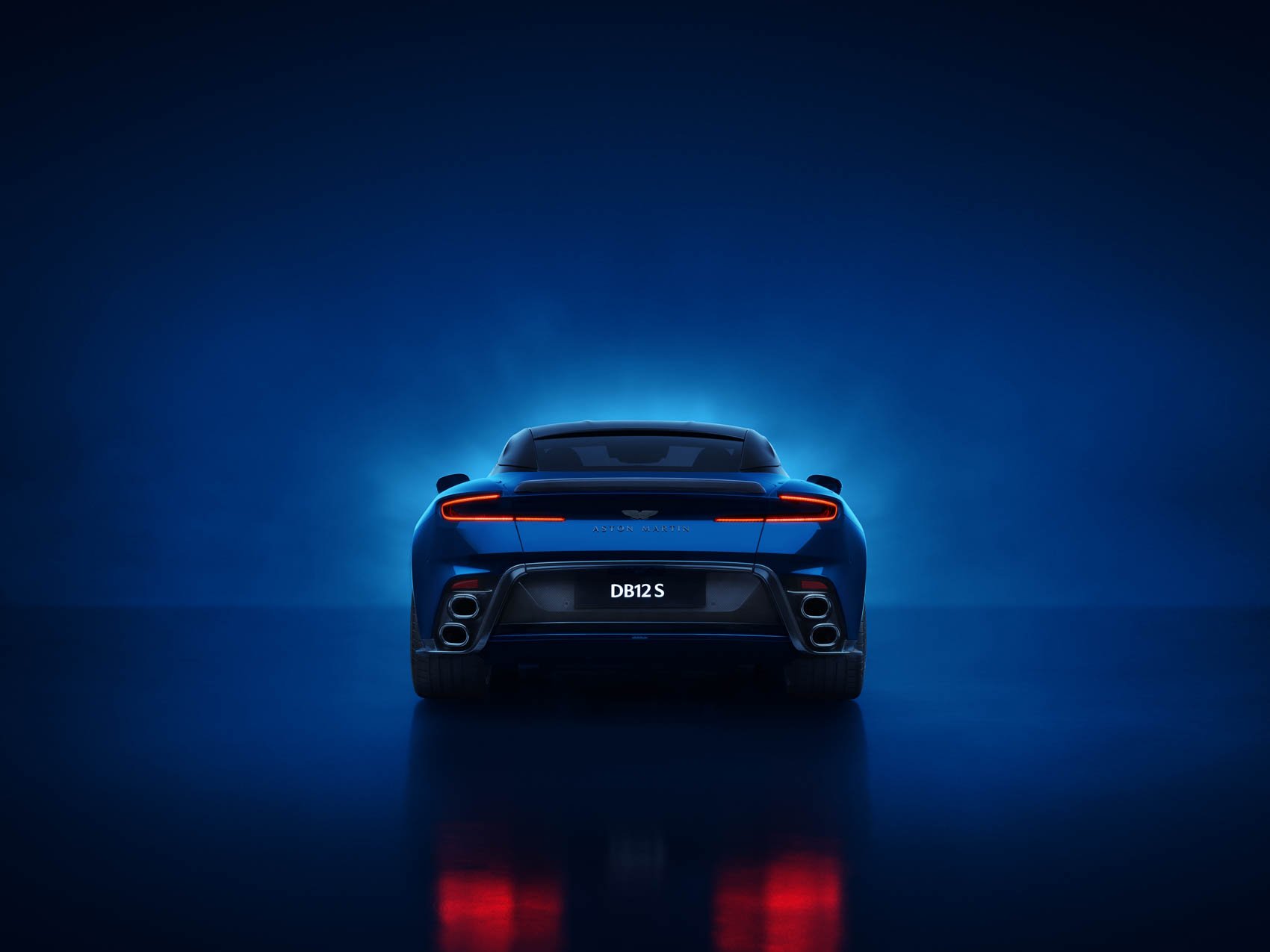 Aston Martin DB12 S design tył