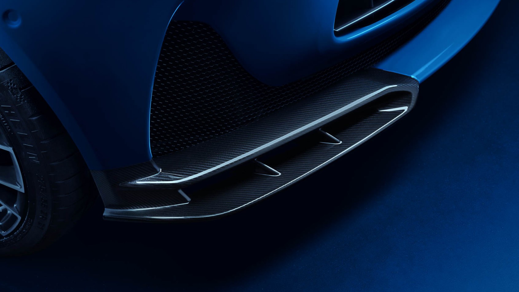 Aston Martin DB12 S splitter