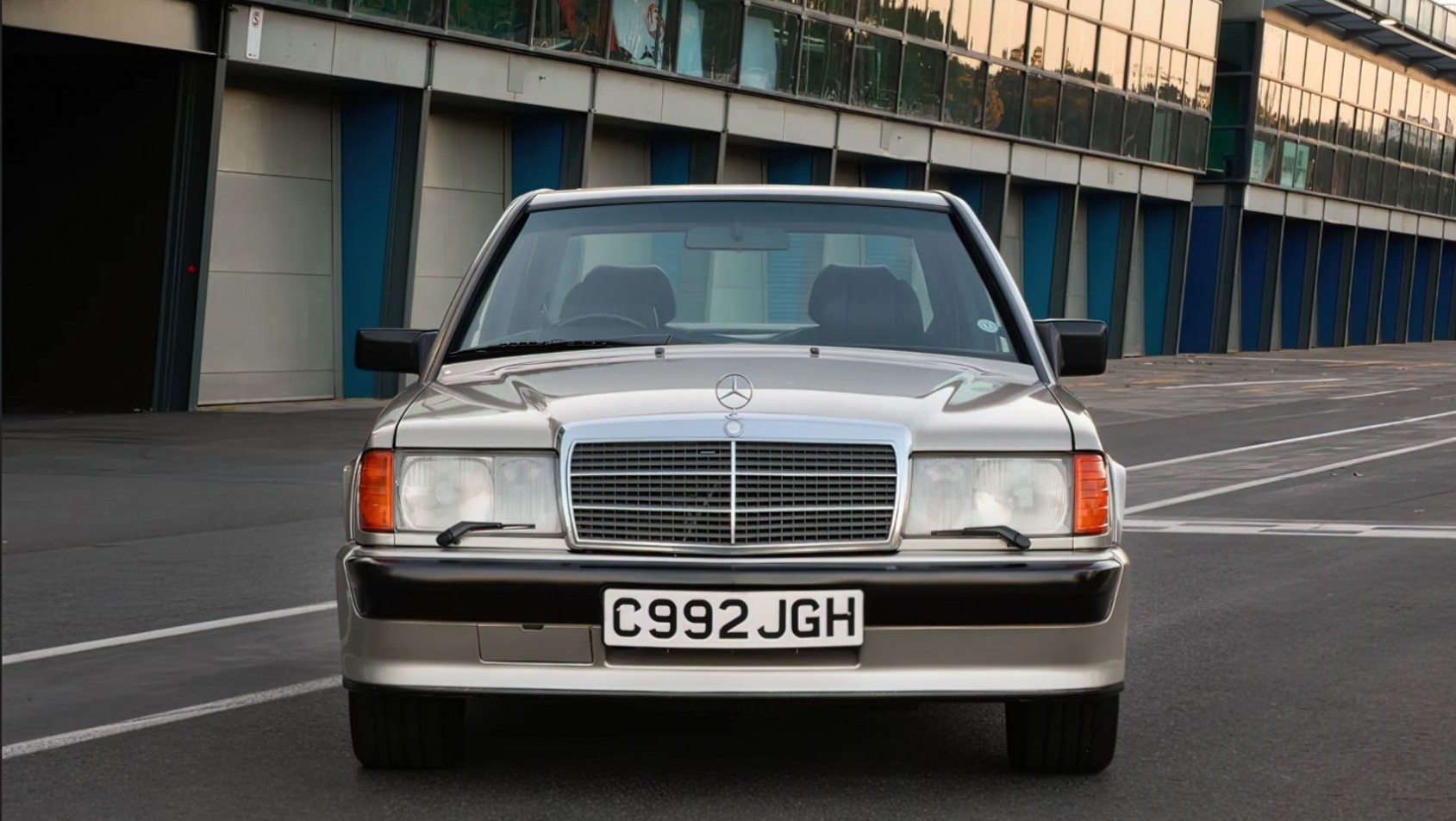 Mercedes-Benz 190E Mercedes-Benz 190E 2.3-16 przód