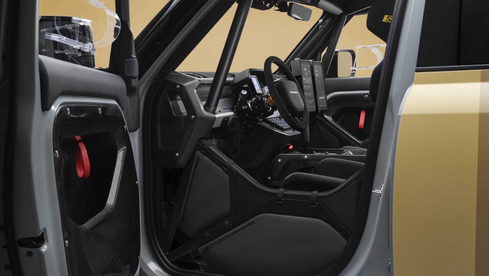 Land Rover Defender Dakar D7X-R wyposażenie