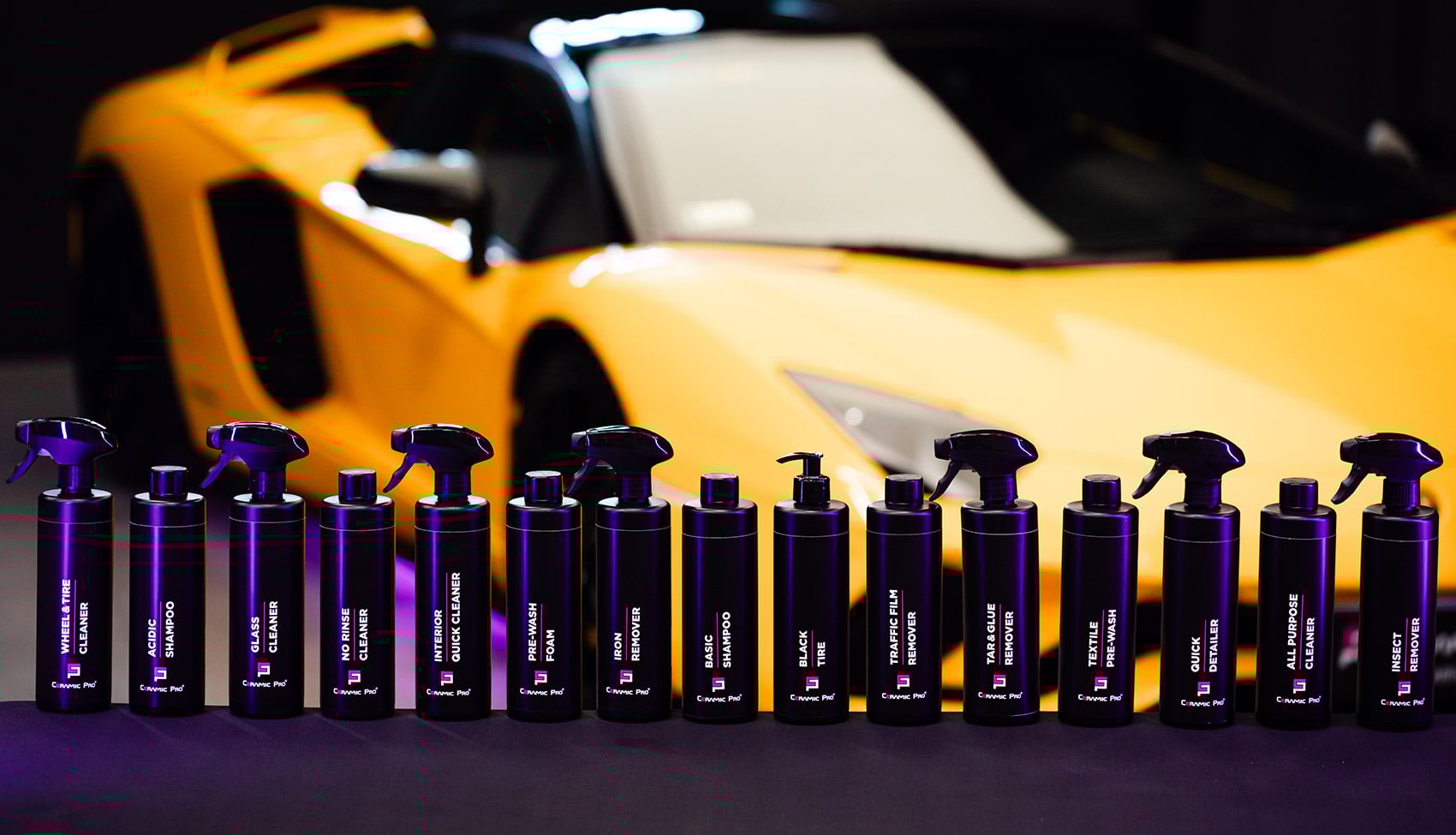 Ceramic Pro Spectrum – nowoczesne kosmetyki detailingowe Kosmetyki Ceramic Pro Spectrum zaprezentowane na samochodzie sportowym