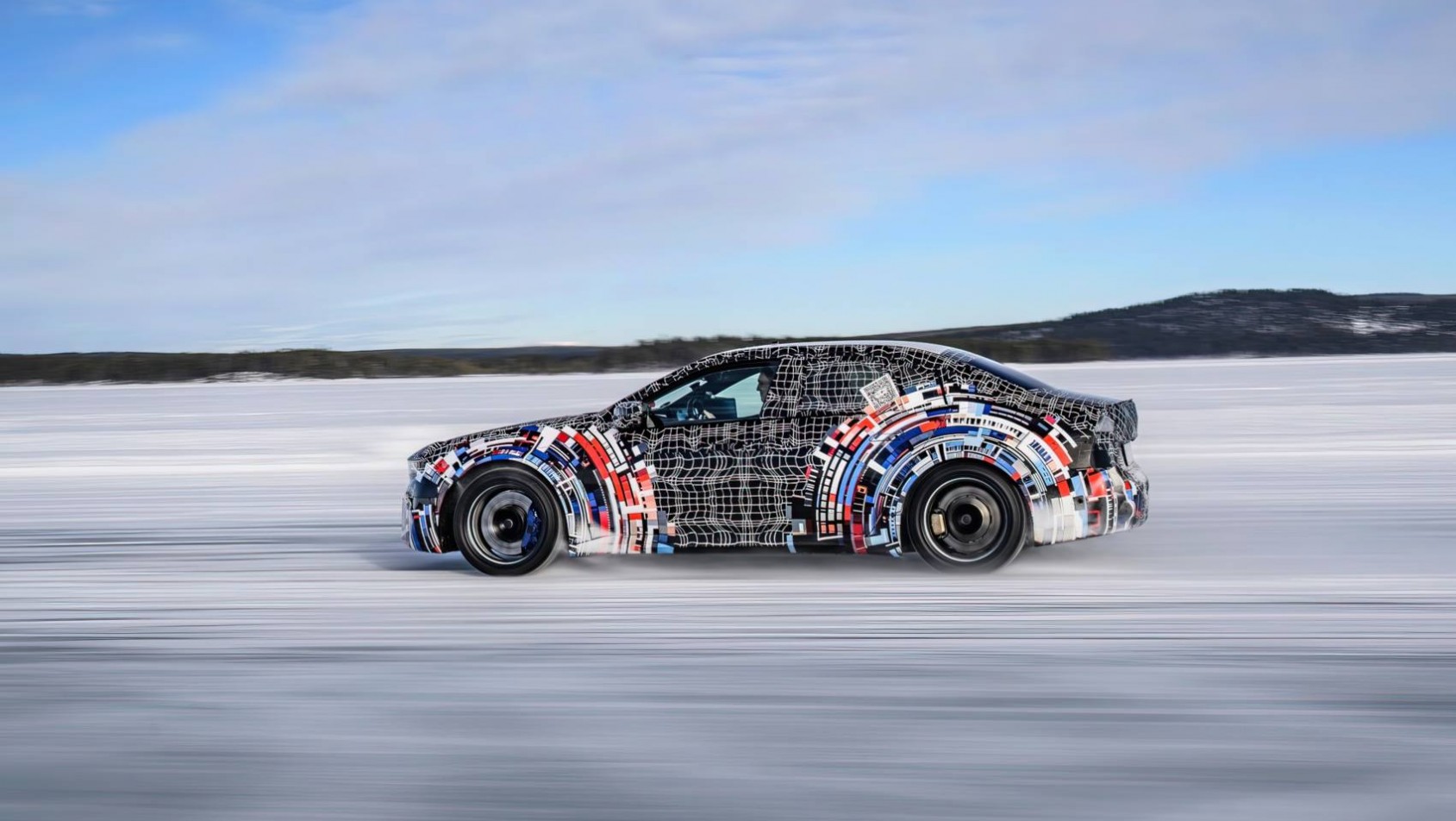 BMW M3 neue klasse maskowanie