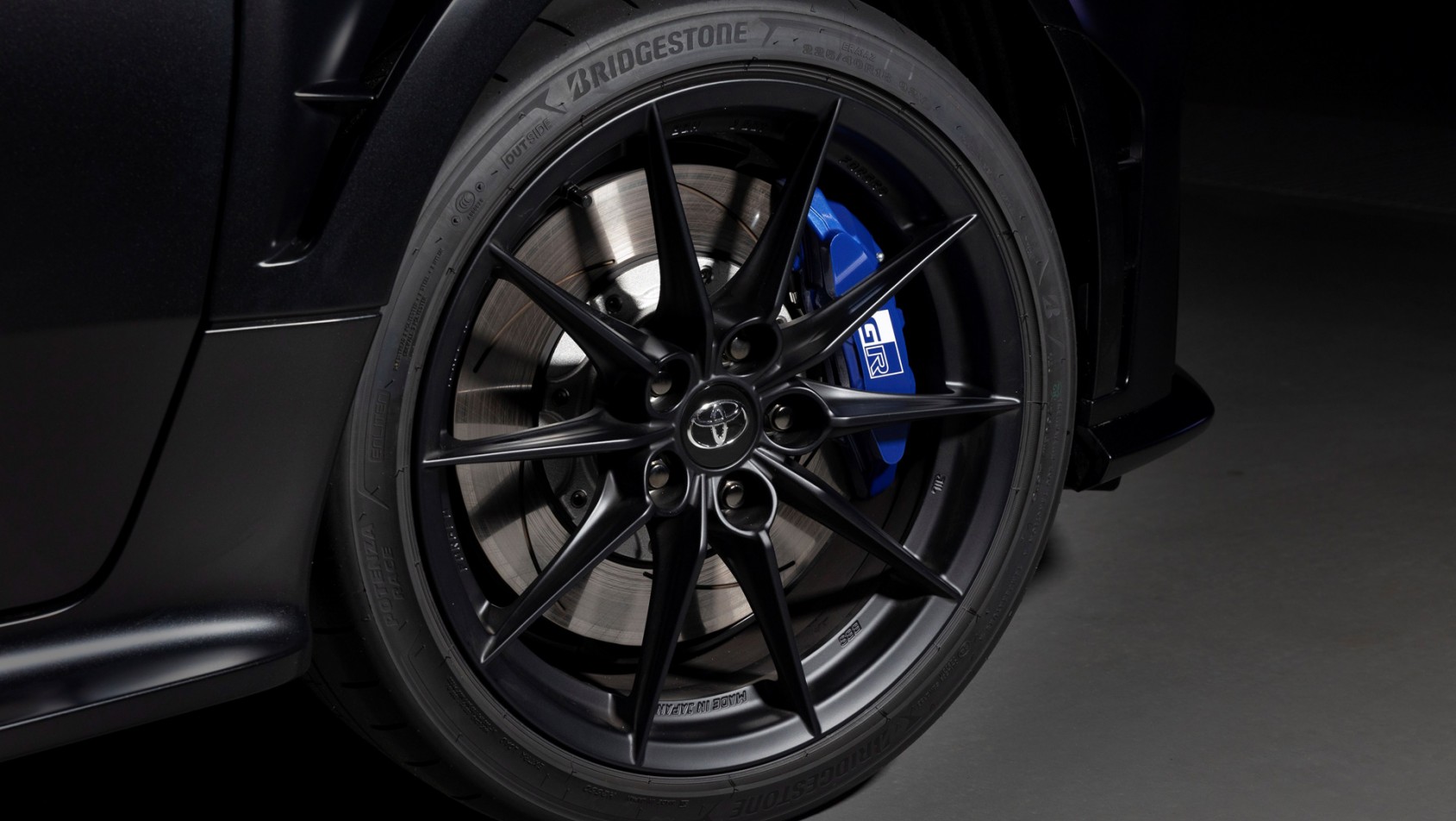 Toyota GR Yaris sebastien ogier hamulce