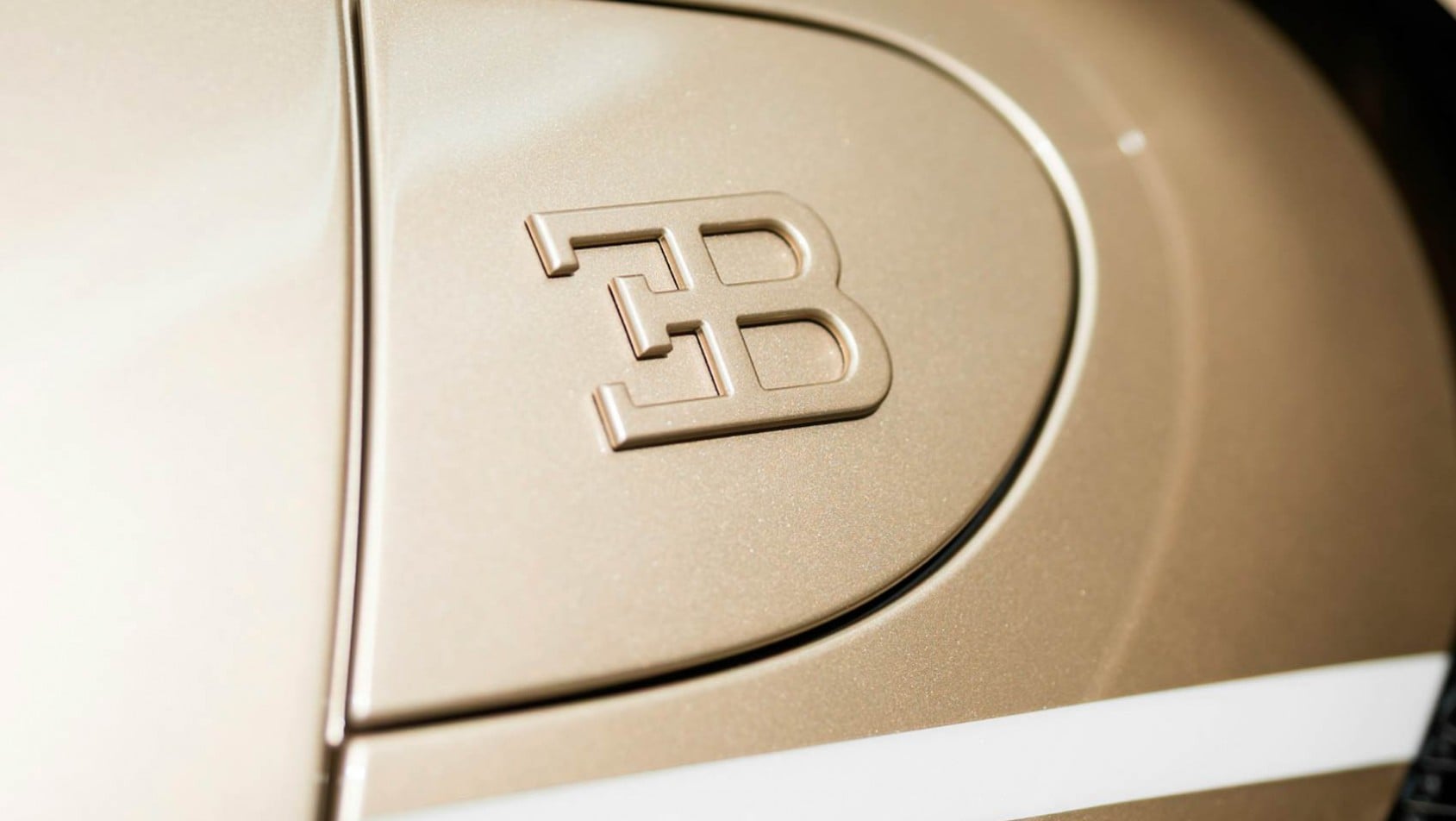 Bugatti W16 Mistral La Perle Rare detal