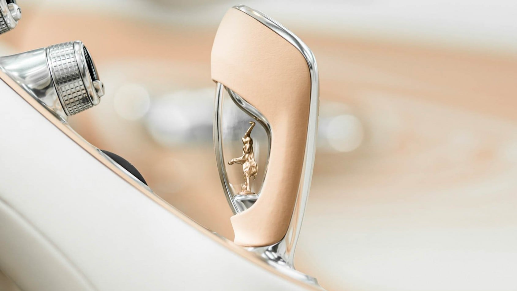 Bugatti W16 Mistral La Perle Rare personalizacja