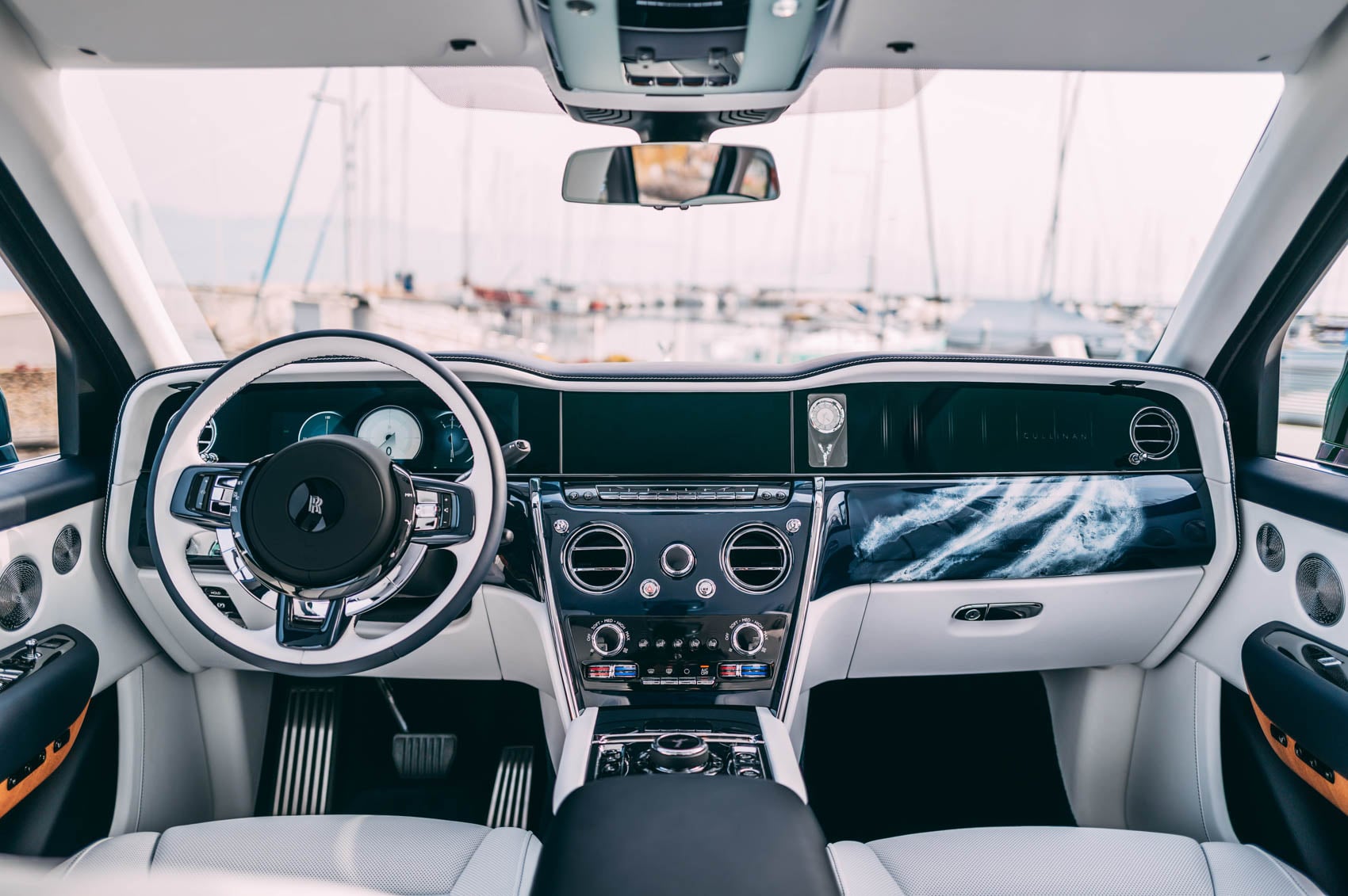 Rolls-Royce Cullinan Rolls-Royce Cullinan Yachting wnętrze