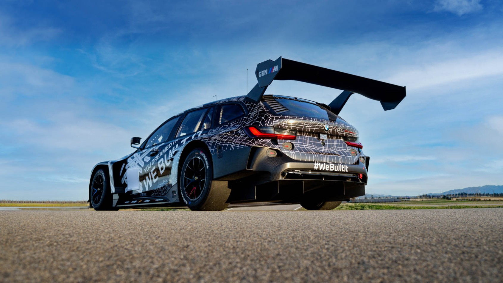 BMW M3 Touring 24H skrzydło