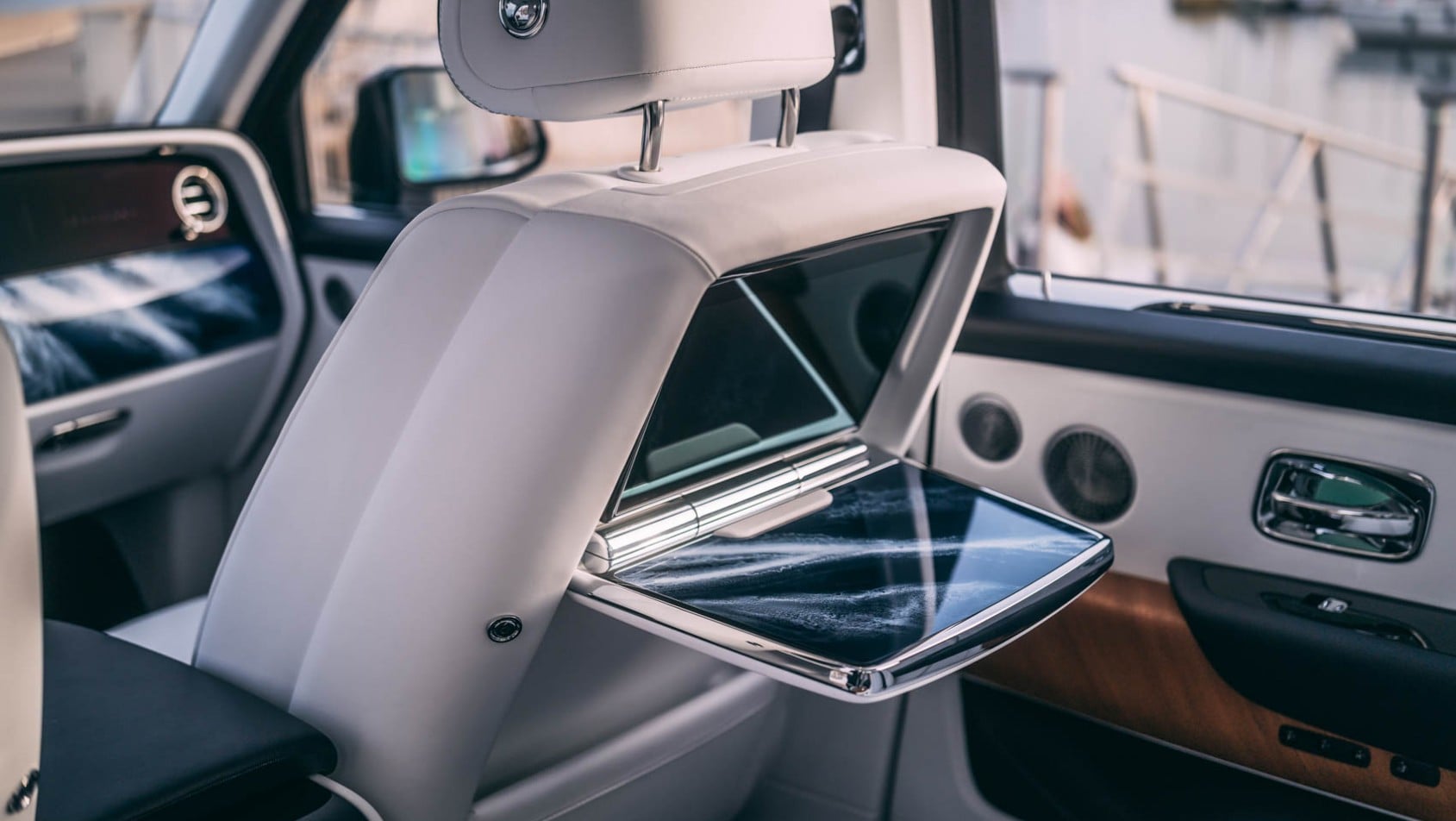 Rolls-Royce Cullinan Yachting wykończenie