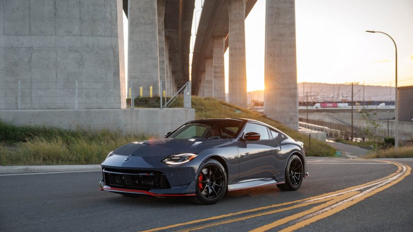 2027 Nissan Z lifting
