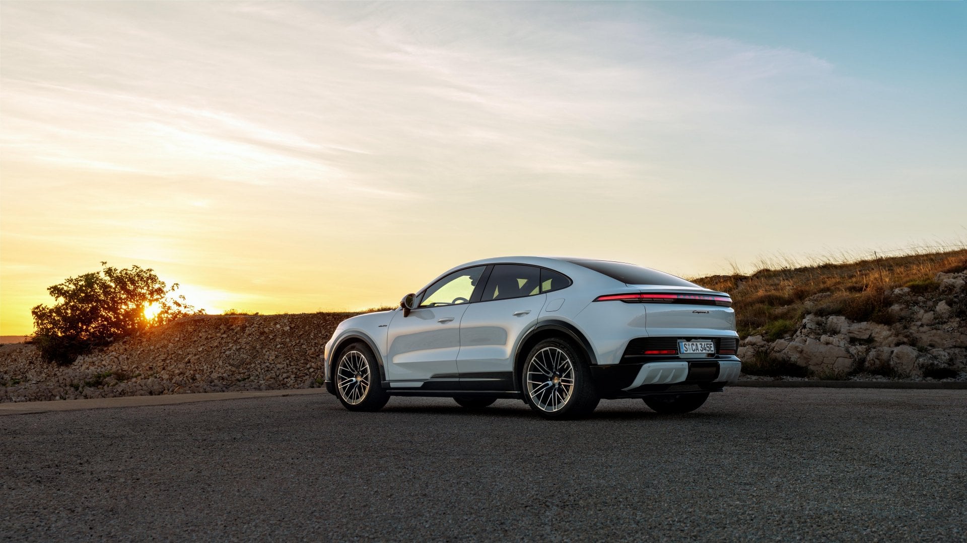Porsche Cayenne Coupe Electric S tył