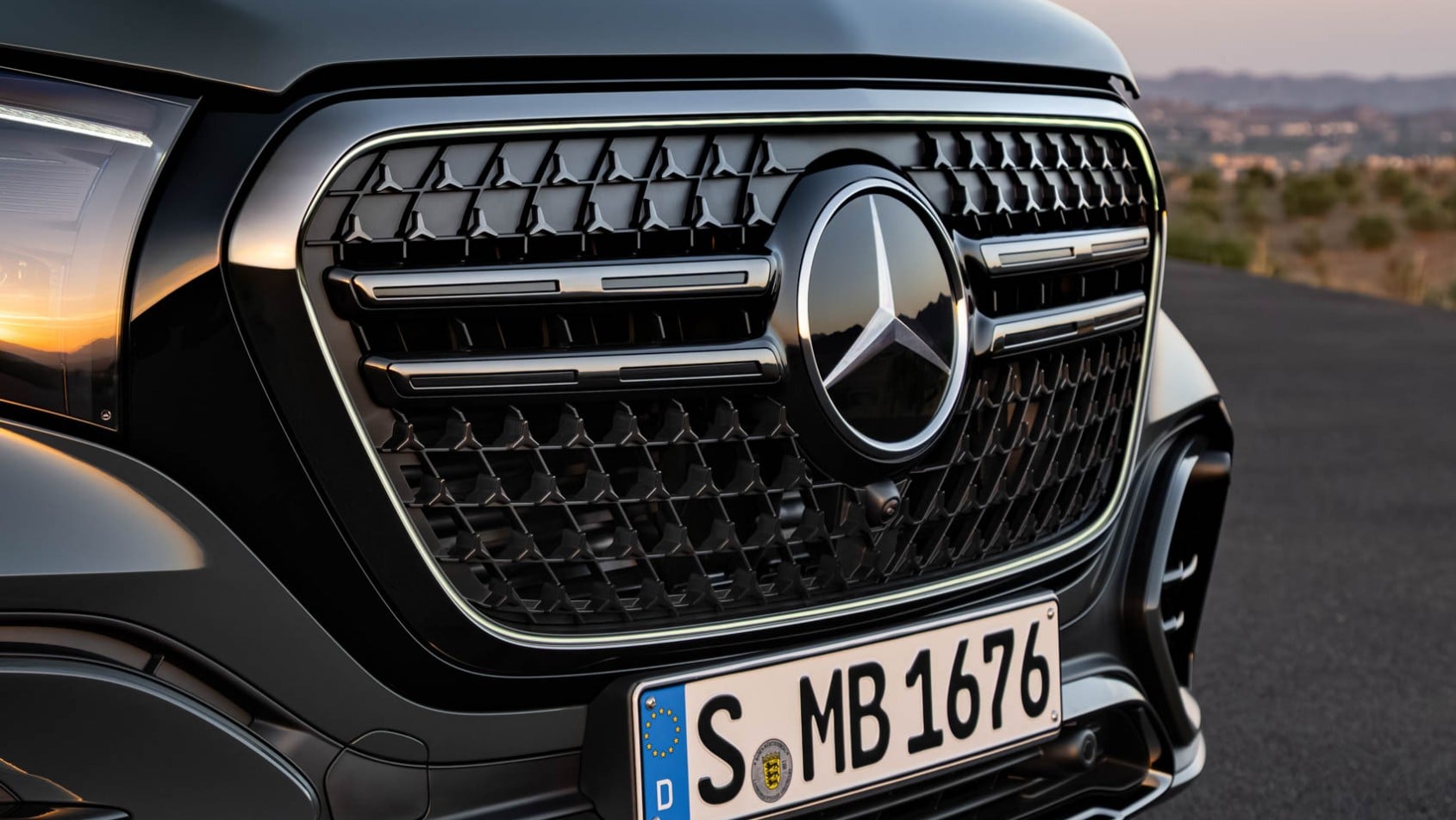 2026 Mercedes-Benz GLS grill