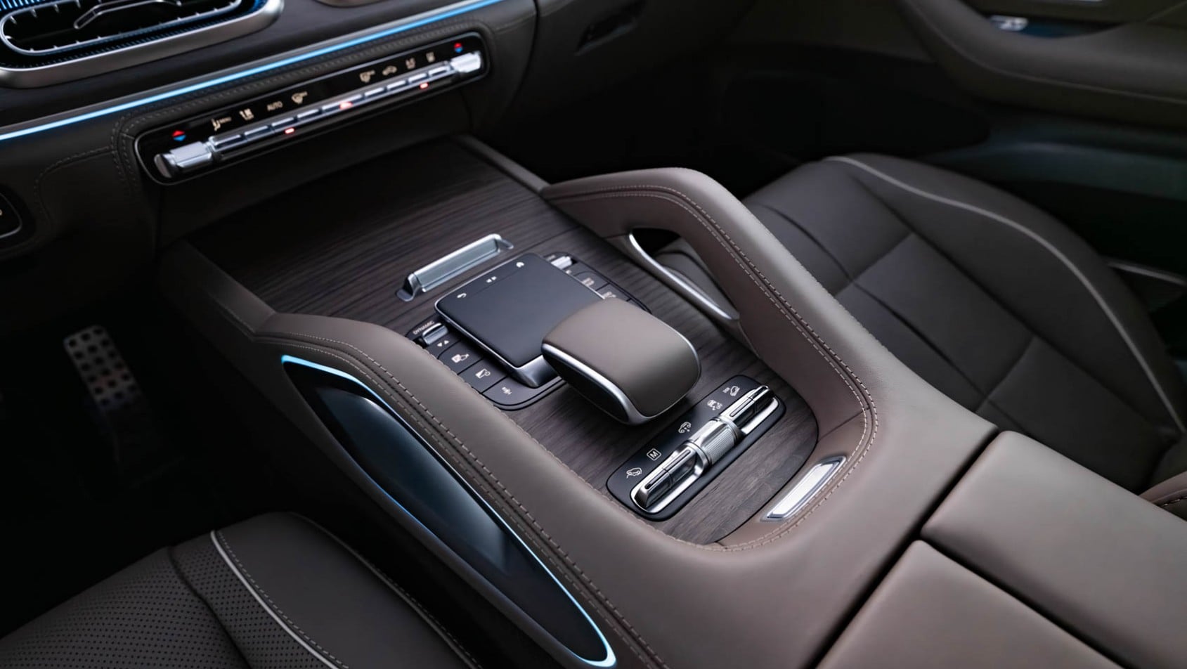 2026 Mercedes-Benz GLS wyposażenie