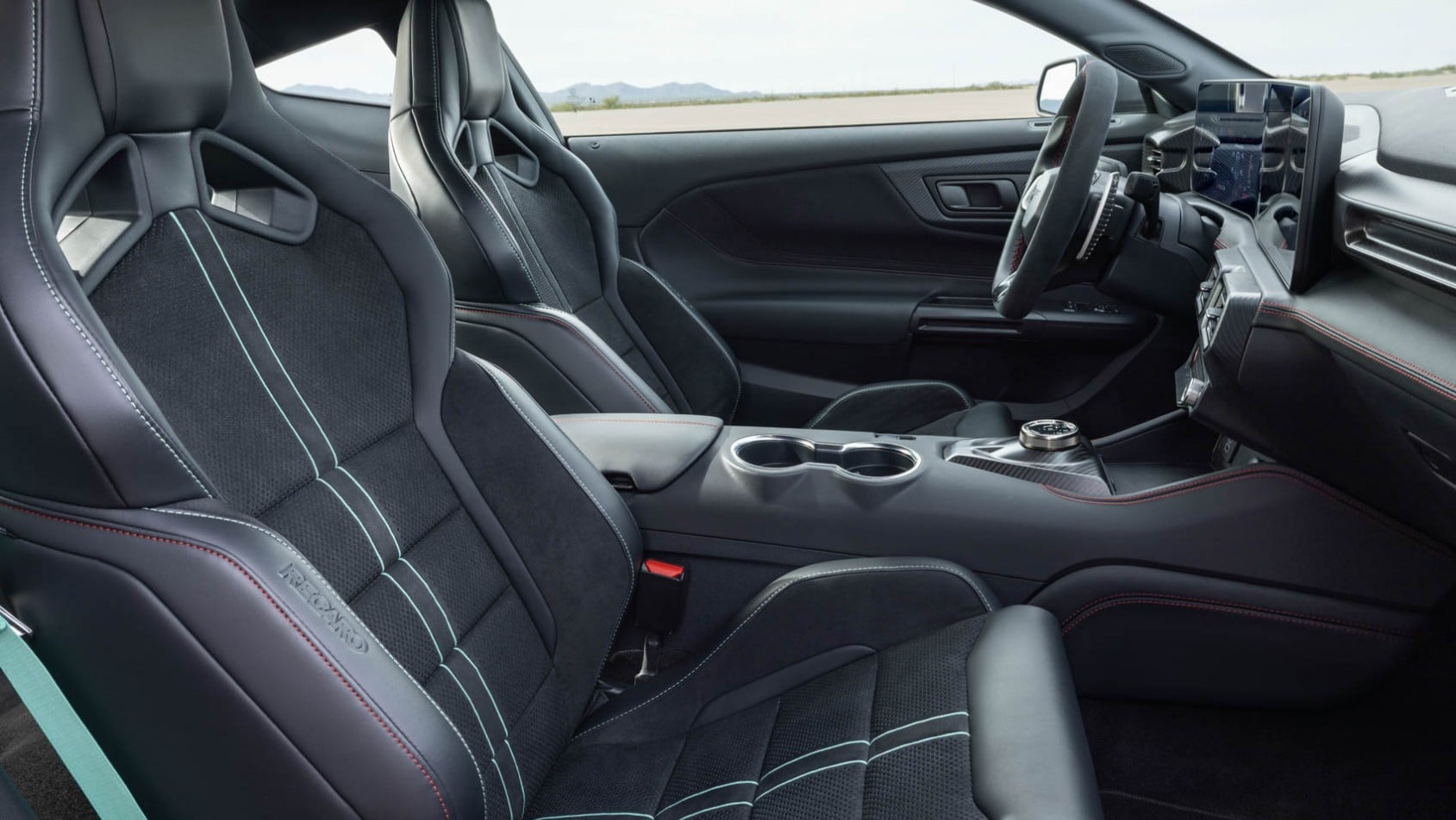 Ford Mustang Dark Horse SC wnętrze