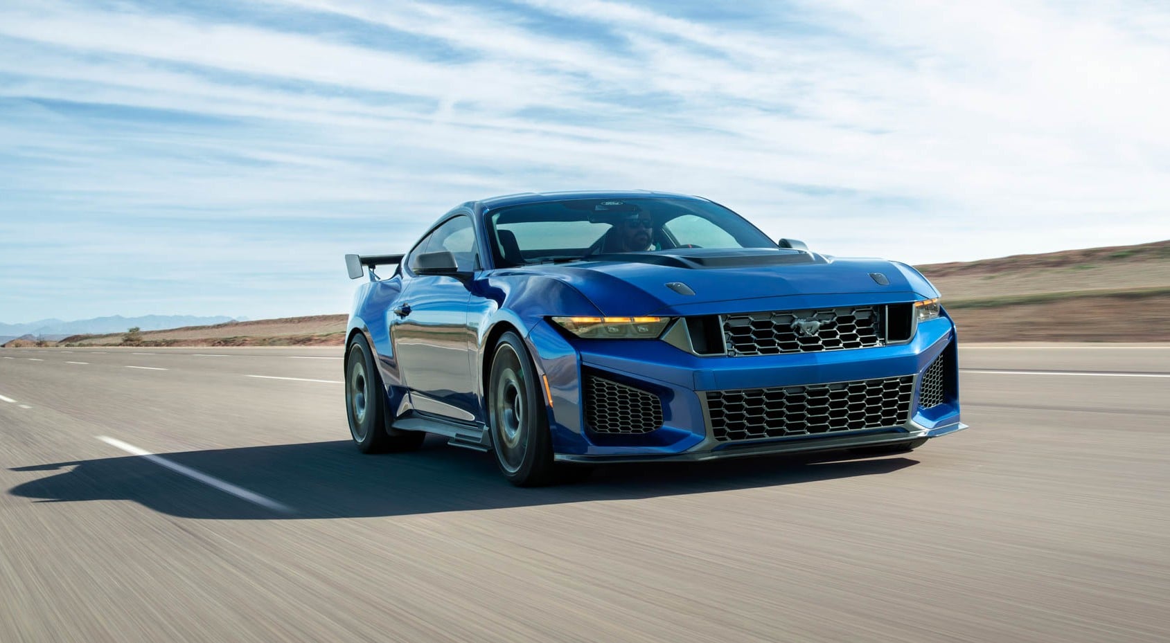 Ford Mustang Dark Horse SC przód