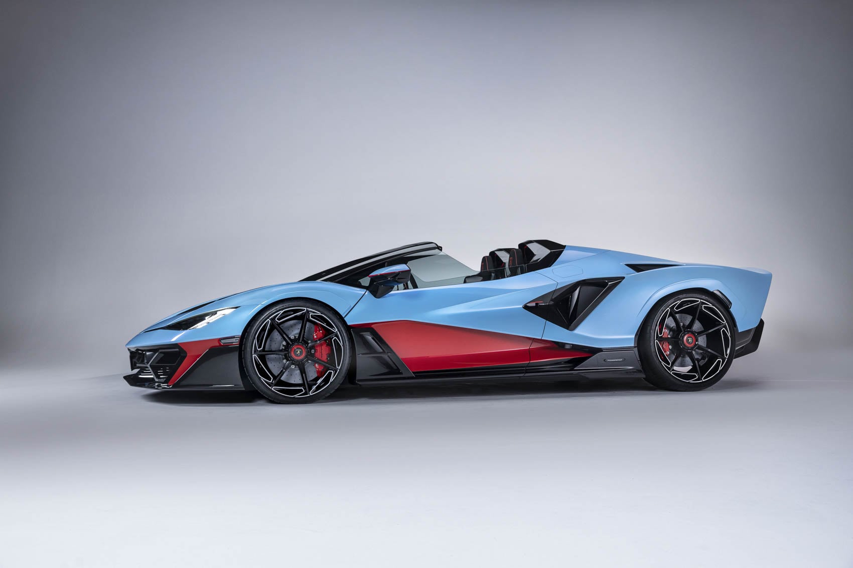 Lamborghini Fenomeno Roadster sylwetka