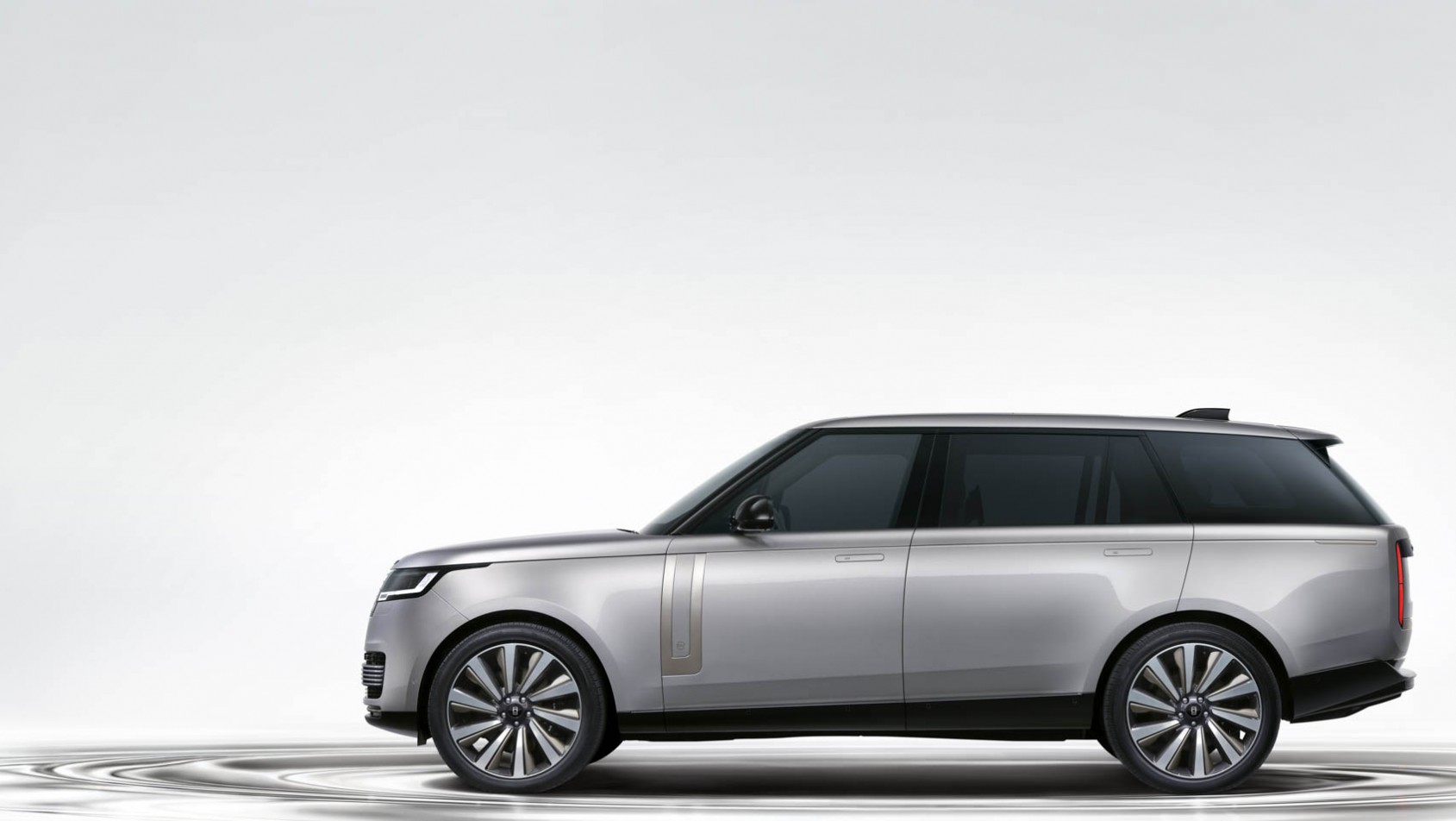 Range Rover SV Ultra lakier