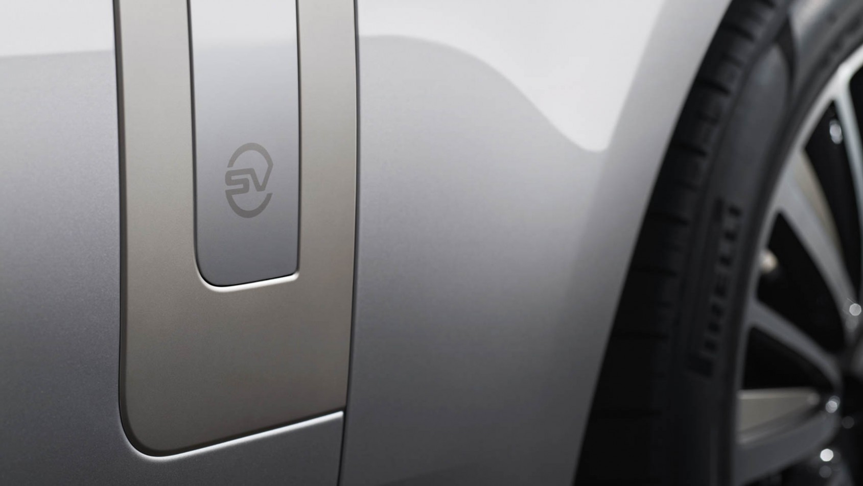 Range Rover SV Ultra logo