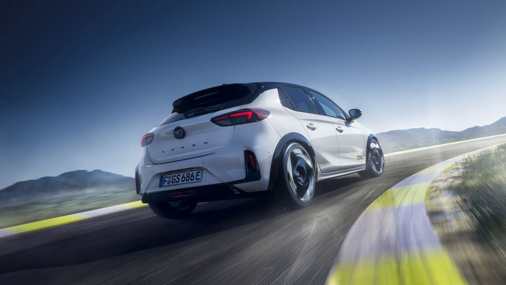 Opel Corsa GSE tył