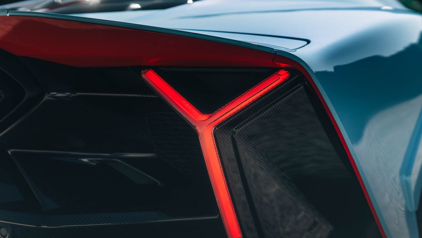 Lamborghini Fenomeno Roadster lampa tył