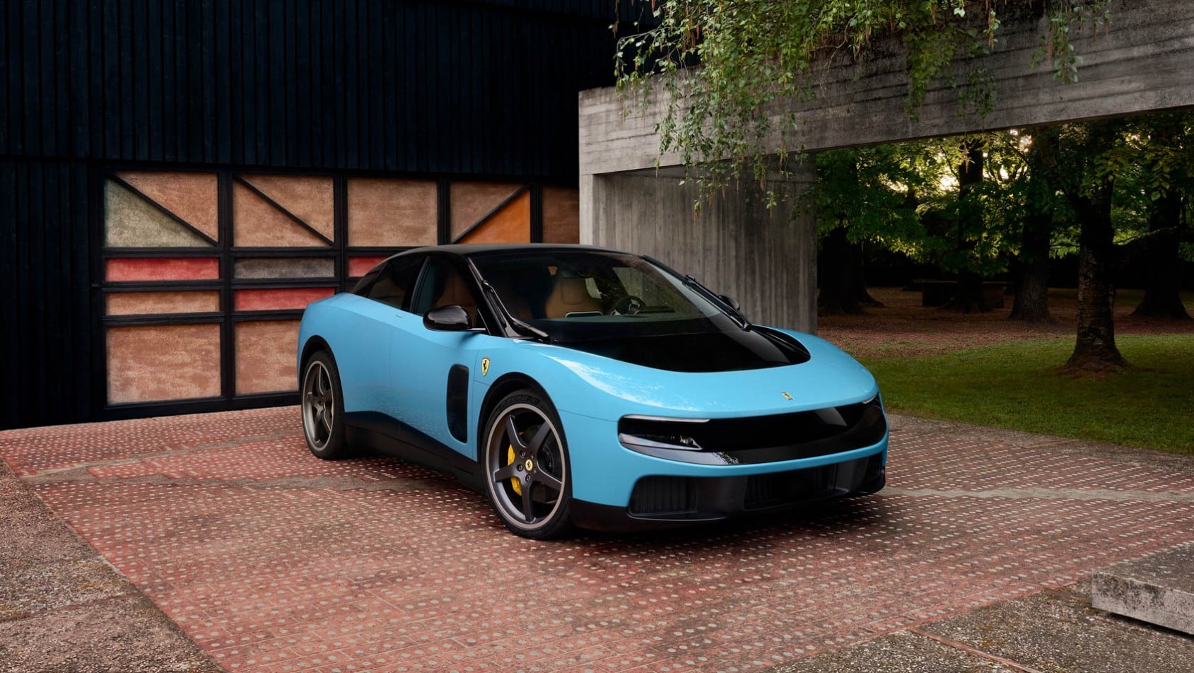 Ferrari Luce design przód
