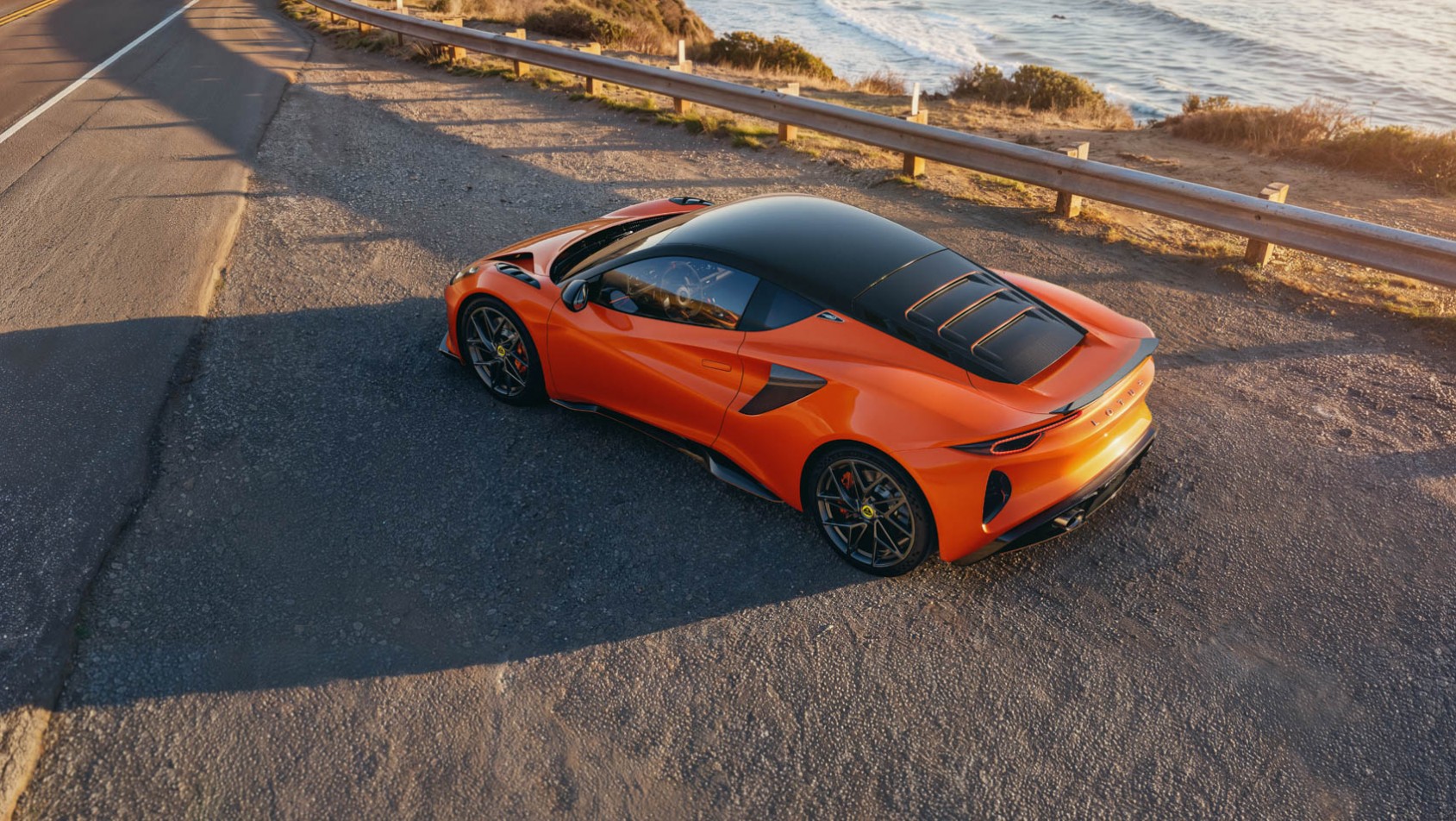 Lotus Emira 420 Sport tył