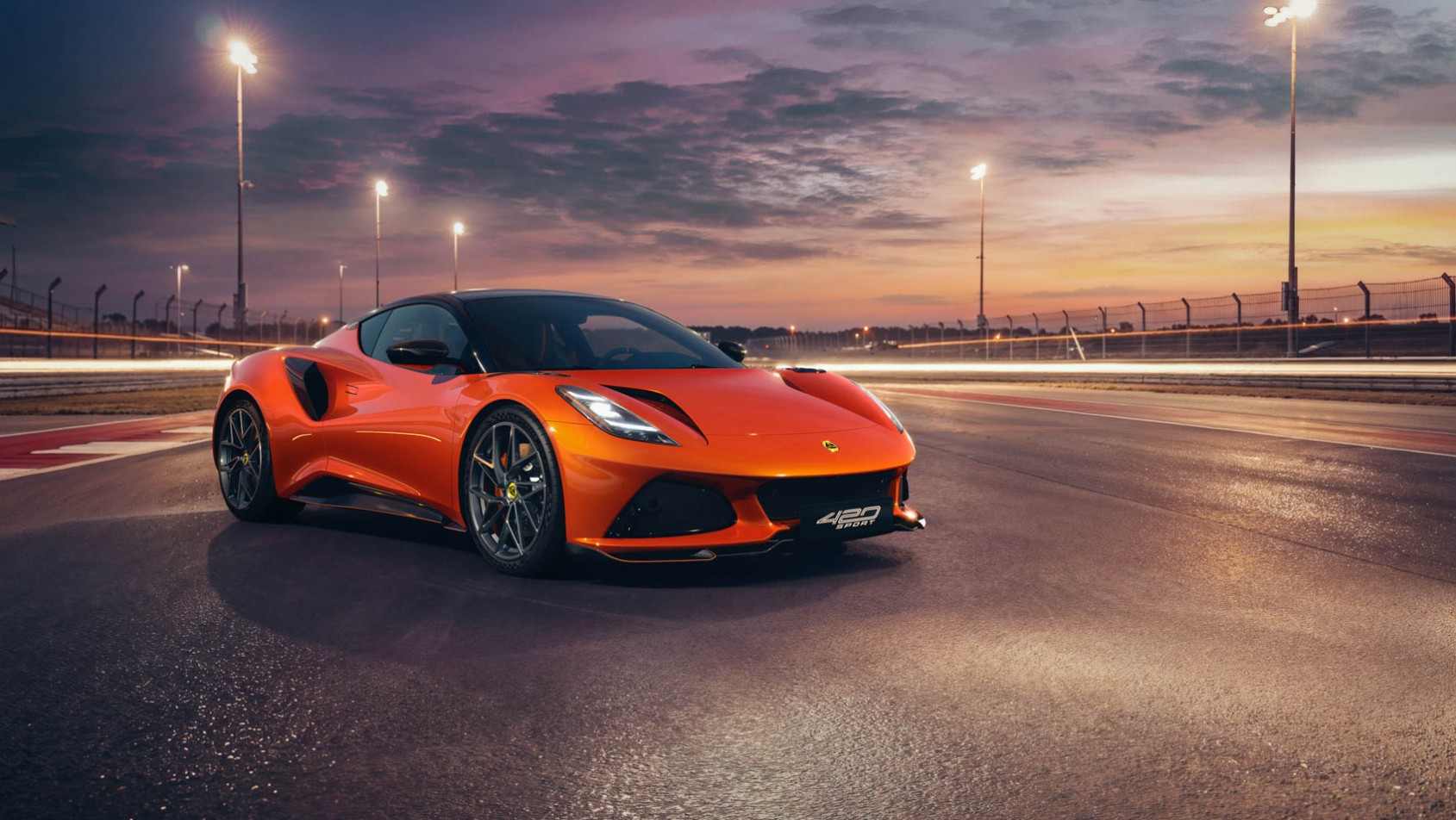 Lotus Emira 420 Sport przód