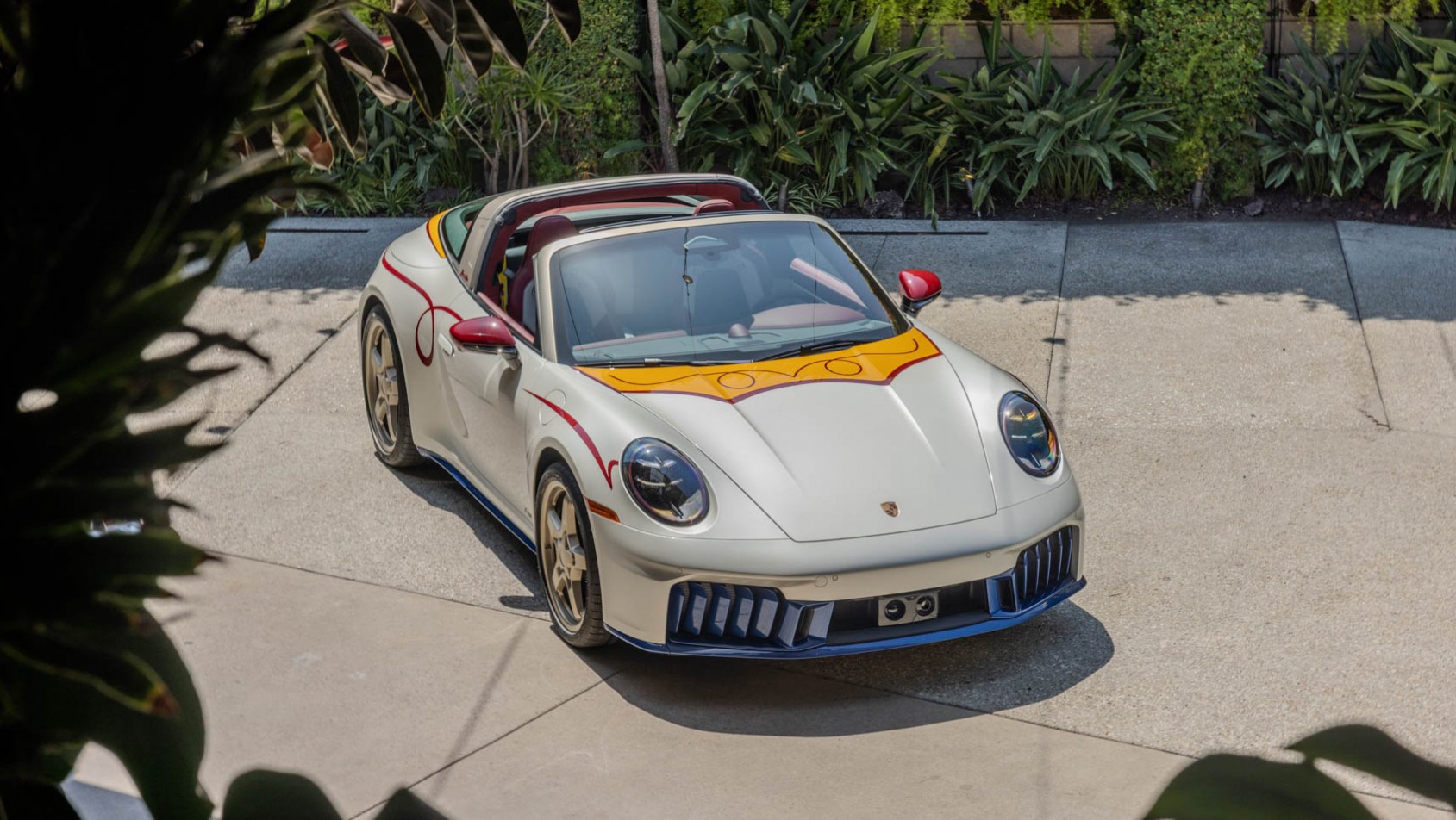 Porsche 911 targa GTS jessie pixar