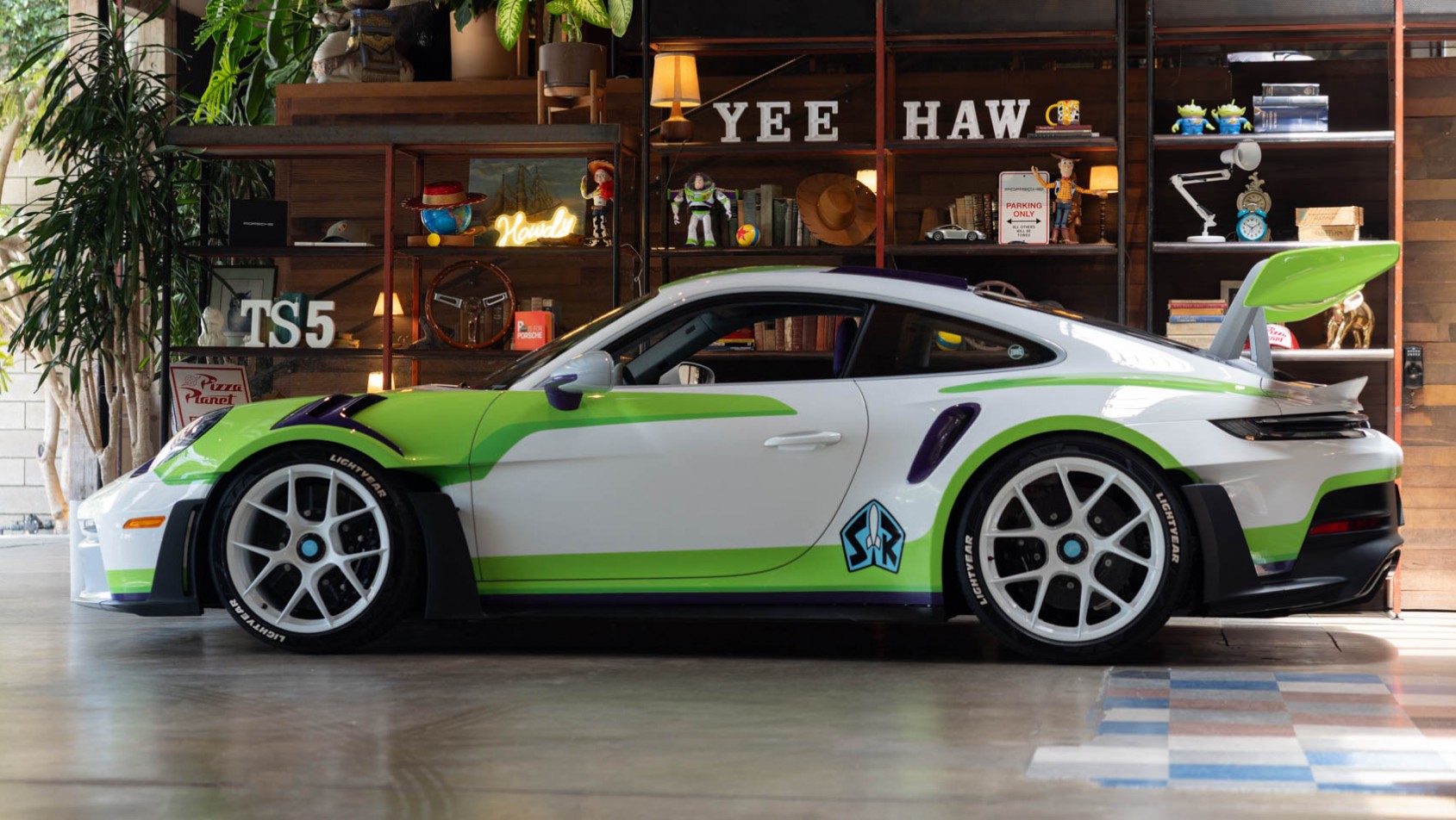 Porsche 911 GT3 RS buzz stylizacja