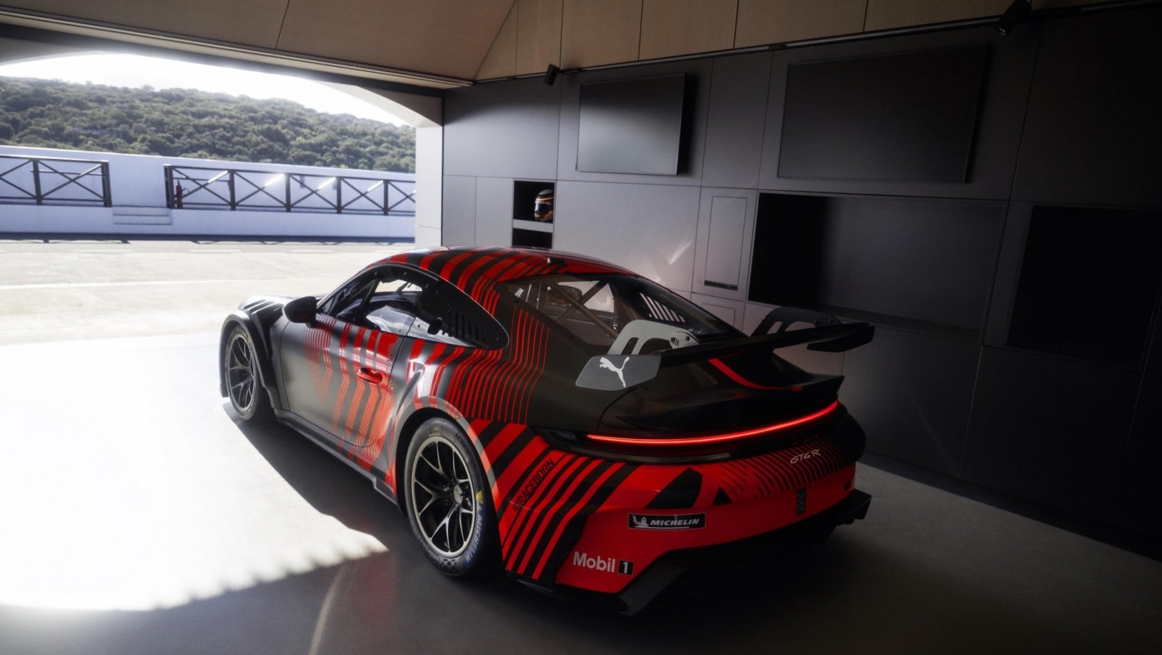 Porsche 911 GT4 R aerodynamika
