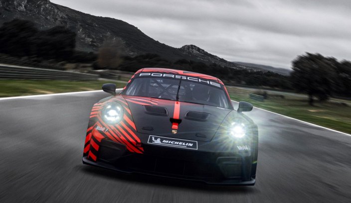 Porsche 911 GT4 R premiera