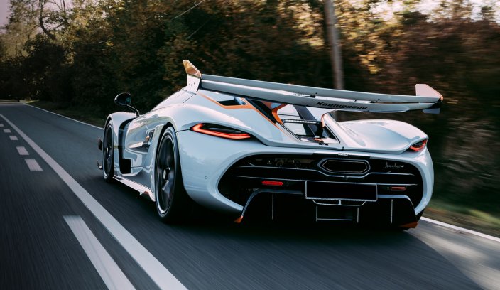Sebastian Stach. Fotograf, którego zdjęcia publikował Koenigsegg