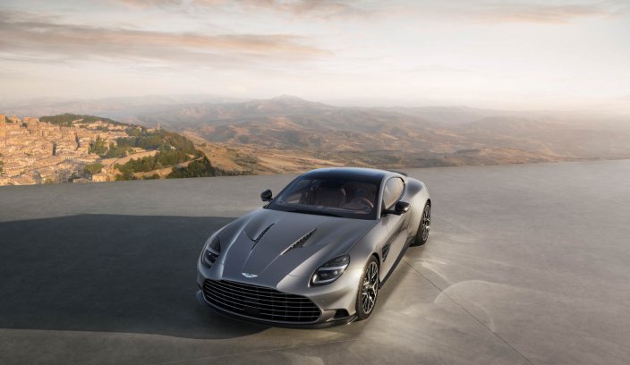 Aston Martin Vanquish 25 premiera