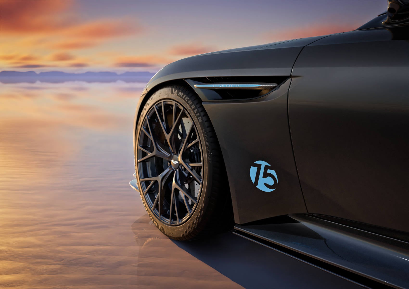 Aston Martin DB12 S Aston Martin DB12 S VMF detale