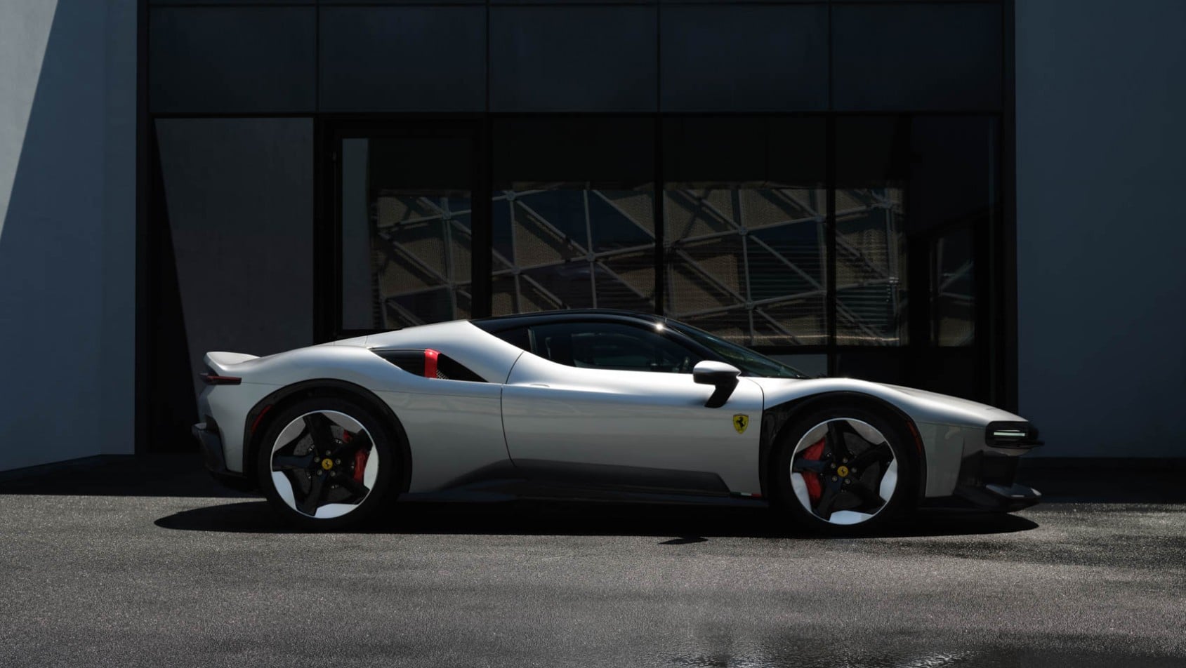 Ferrari CZ26 profil