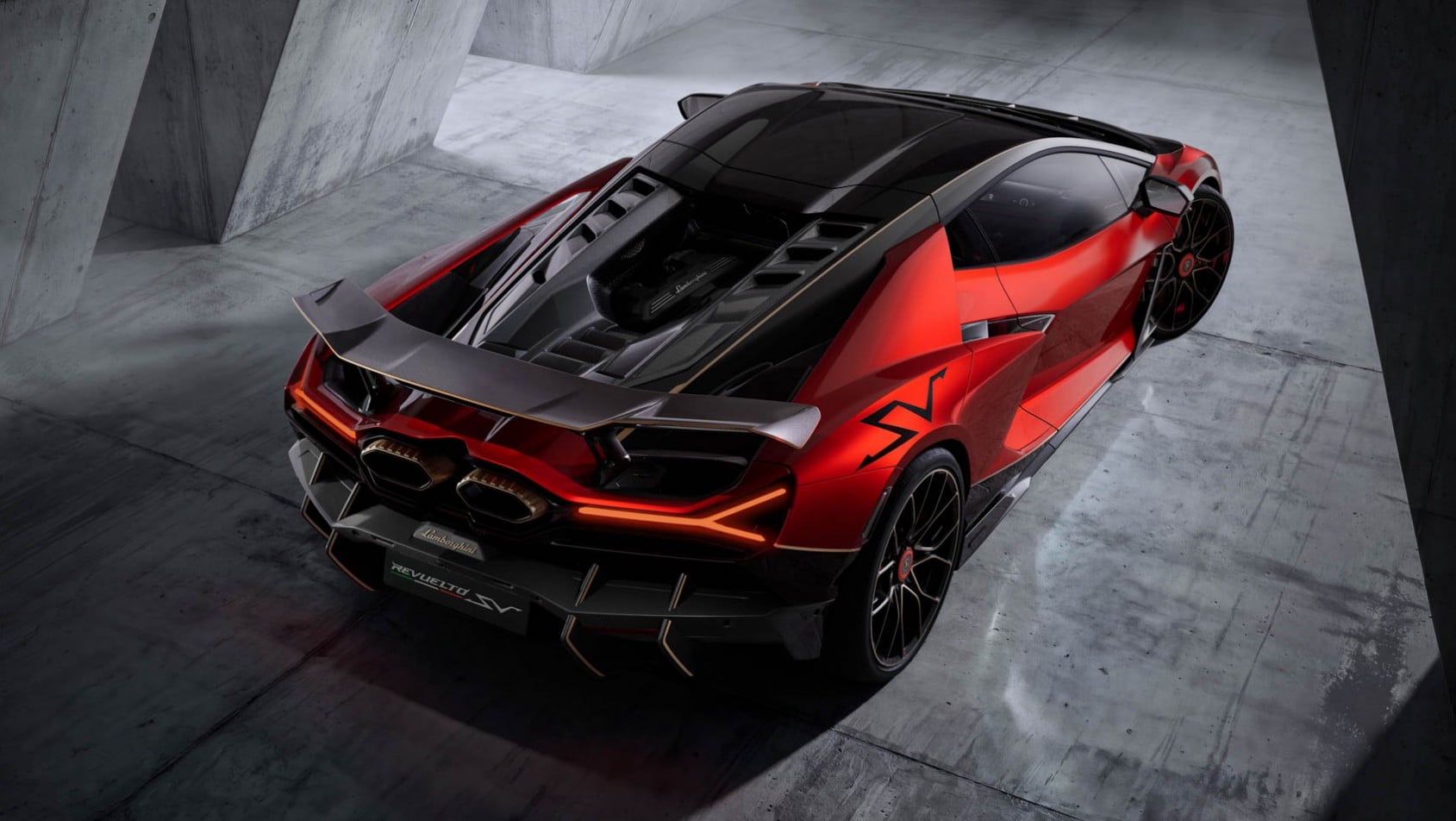 Lamborghini Revuelto SV silnik