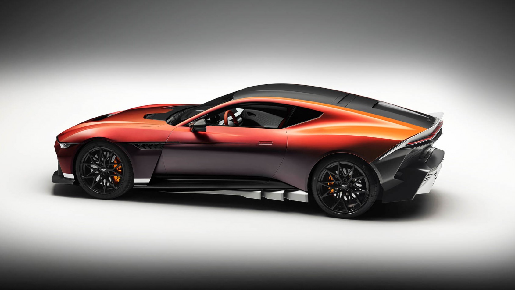 Aston Martin Valen v12