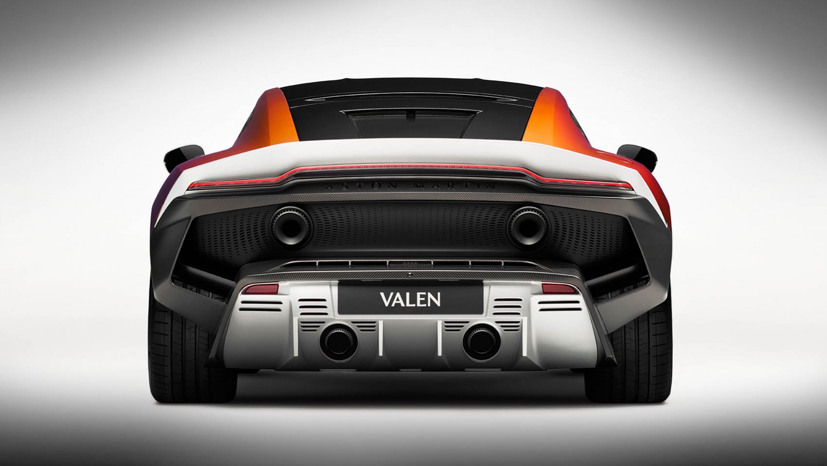 Aston Martin Valen wydechy