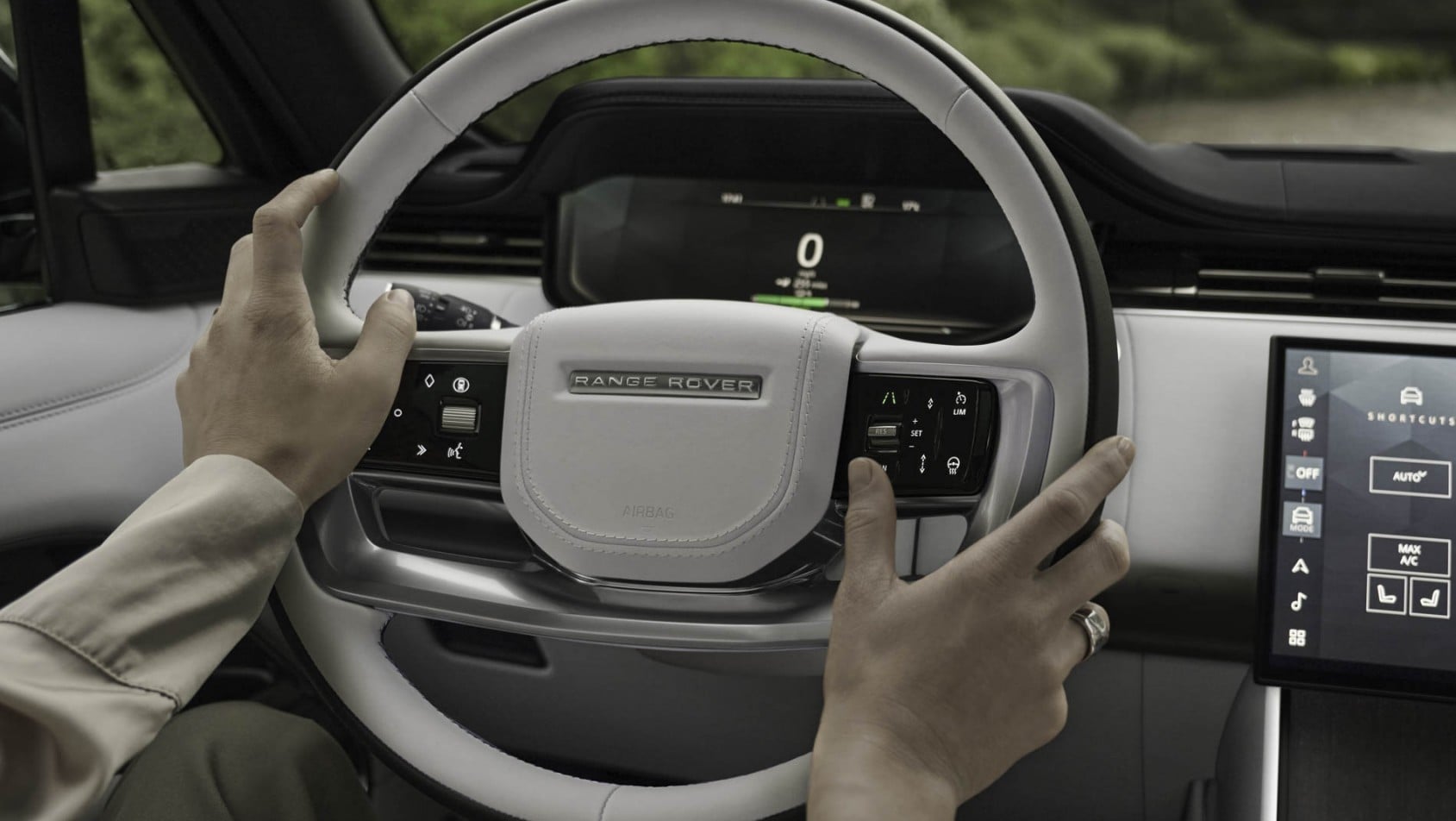 Range Rover Electric kabina