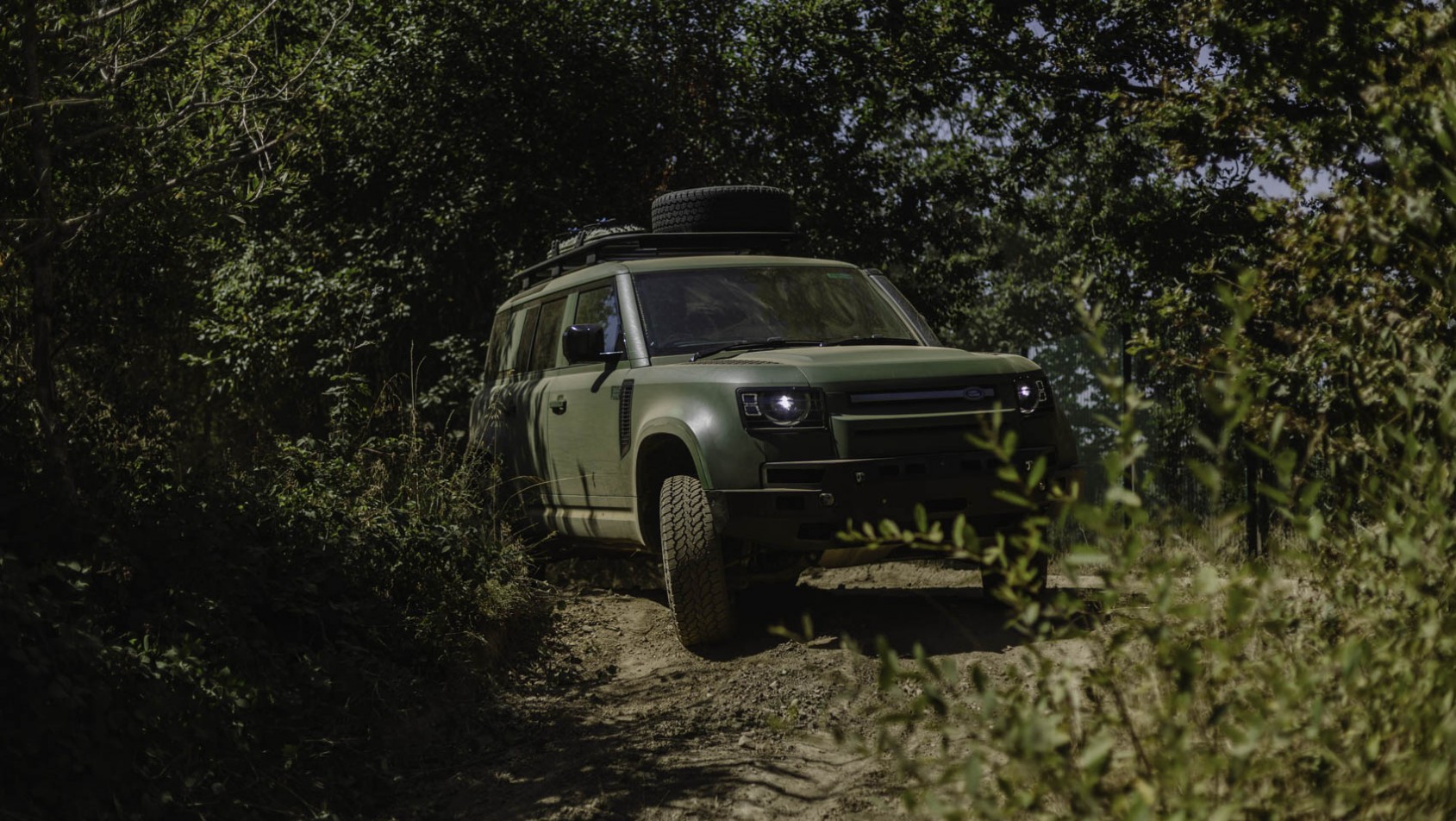 Defender Wolf Series II teren