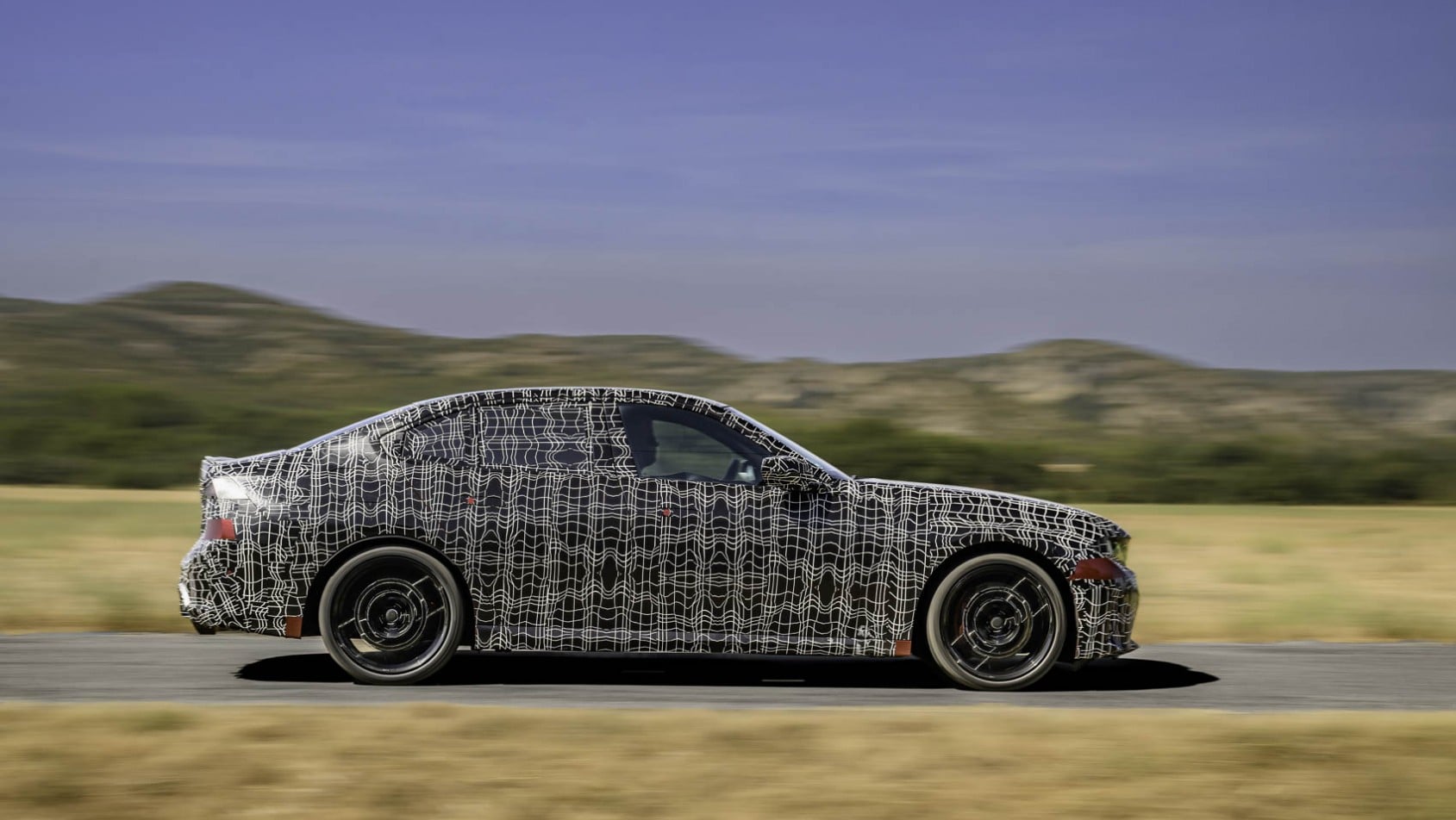 2027 BMW M350 sylwetka