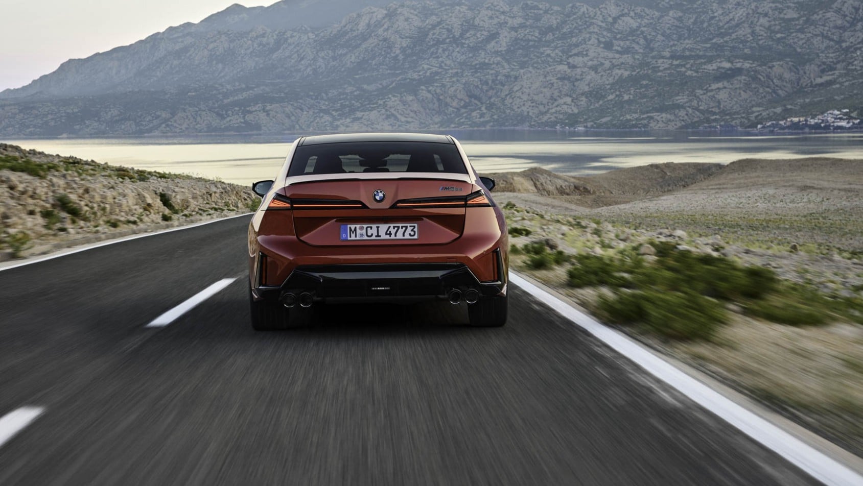 2026 BMW M350 tył