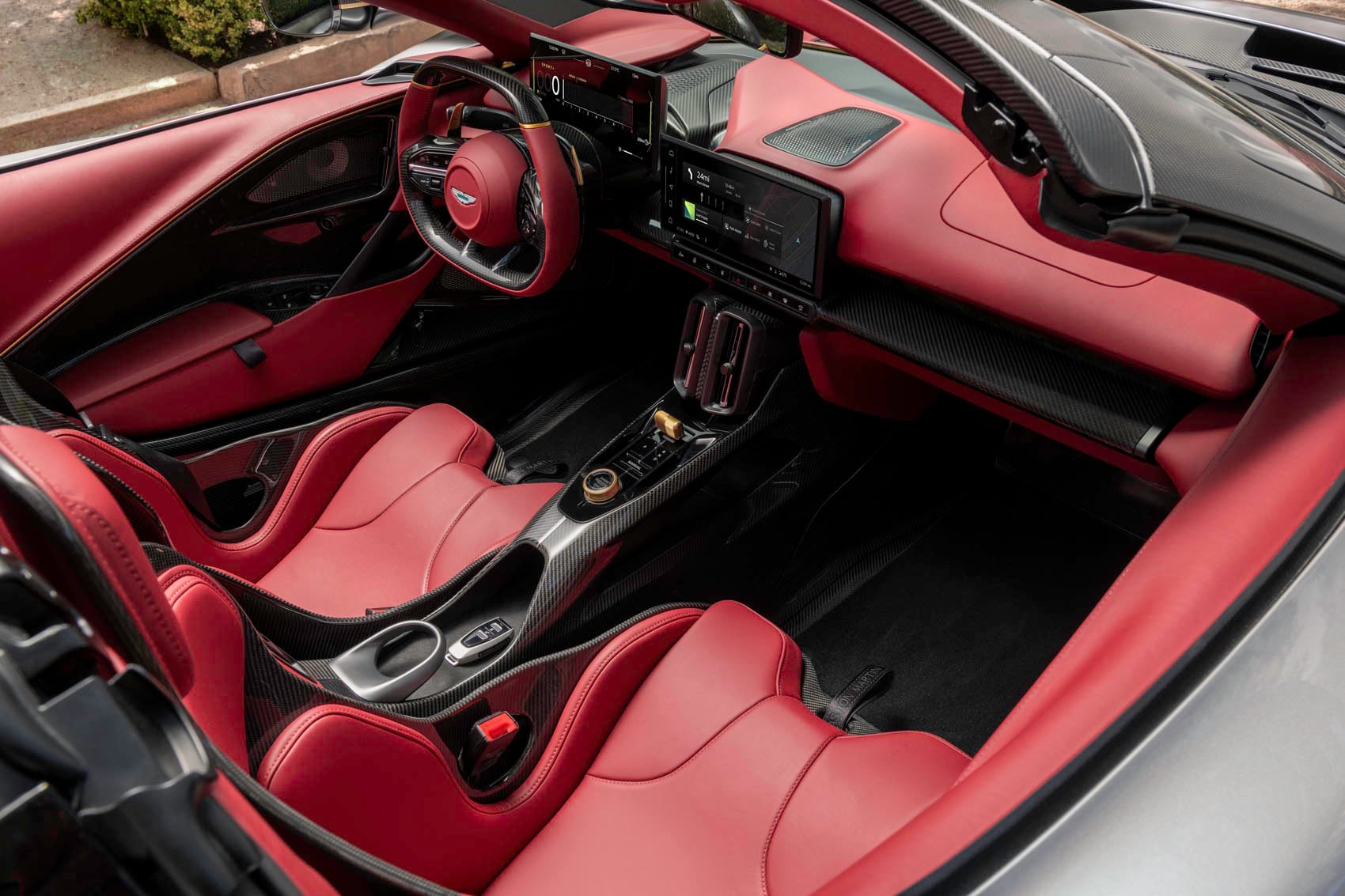 Aston Martin Valhalla Spider wnętrze
