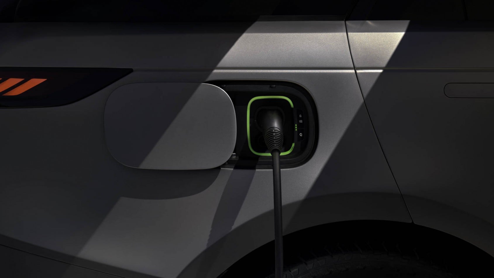 Range Rover Sport Electric ładowanie