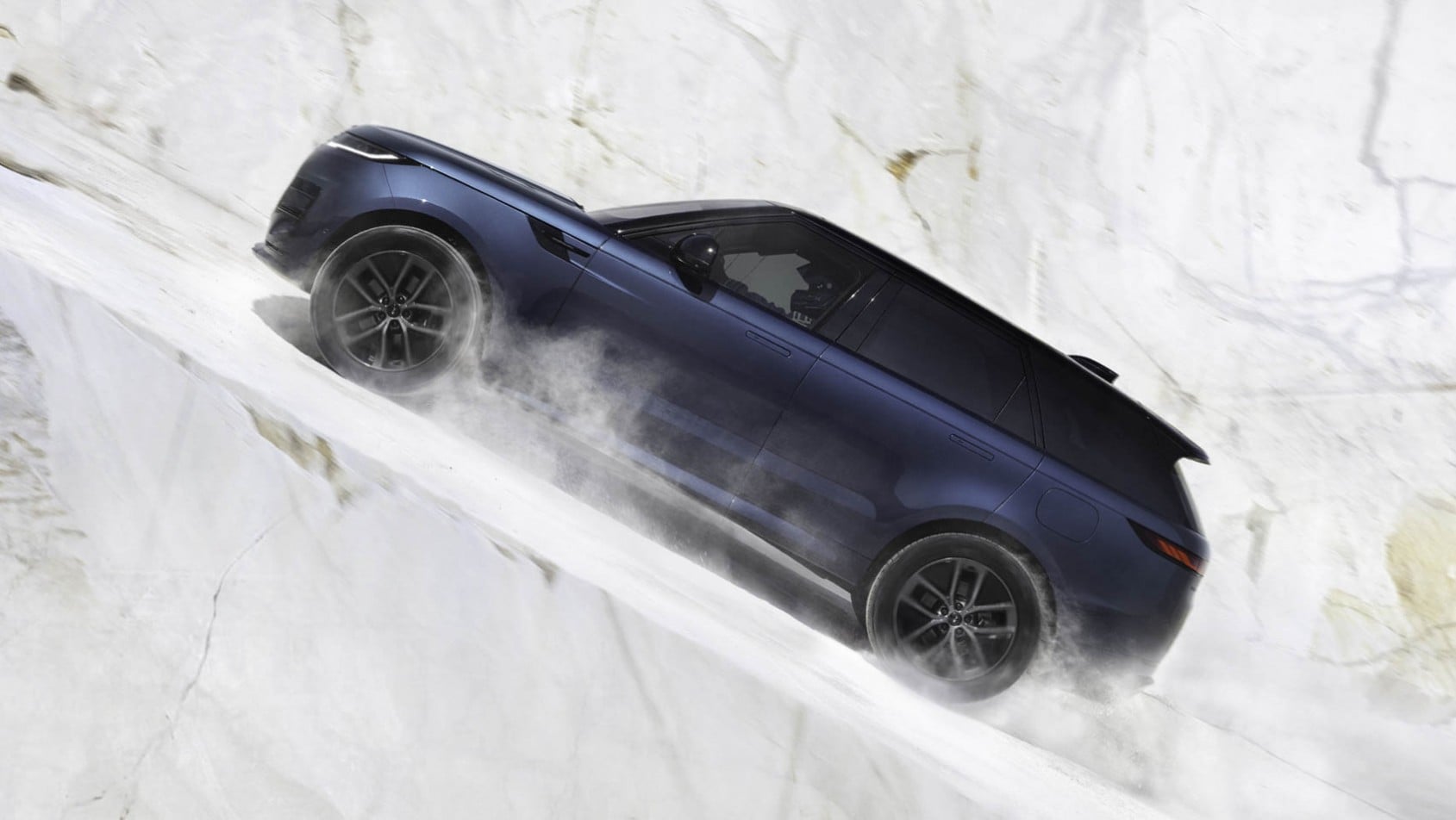 Range Rover Sport Electric w terenie