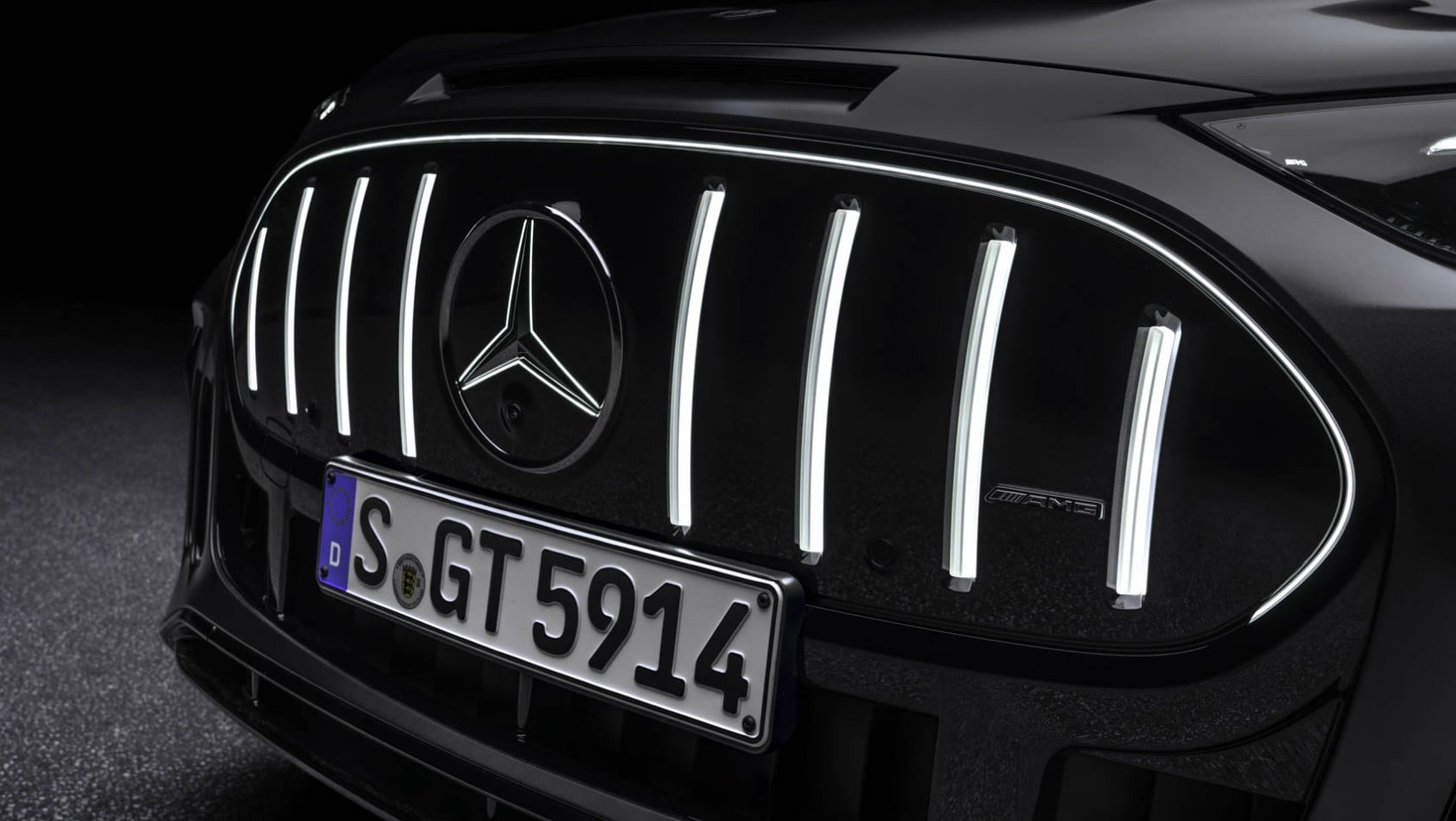 Mercedes-AMG GT SUV grill